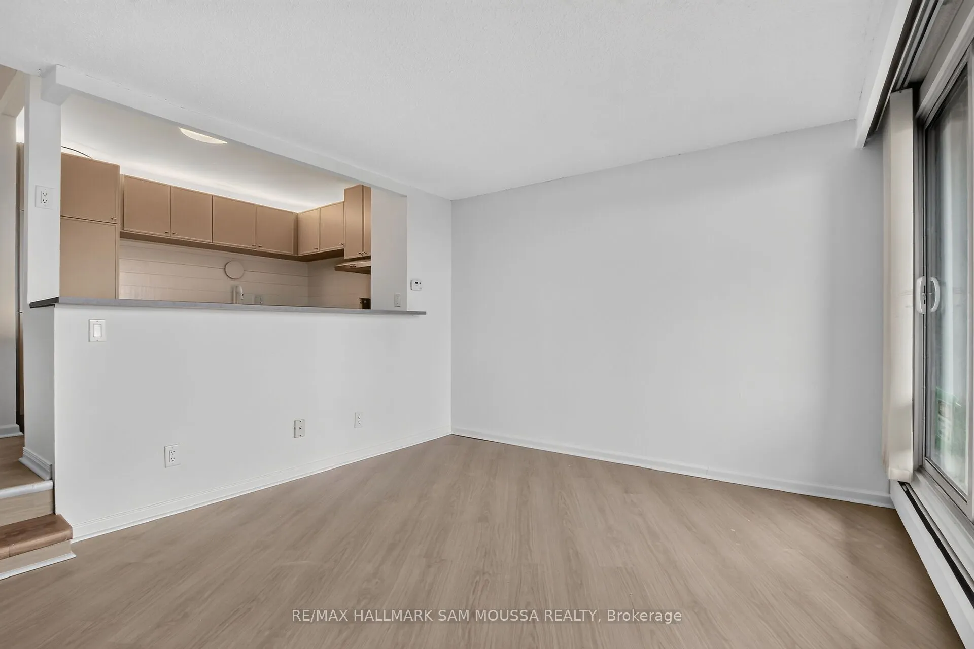 1171 Ambleside Drive #1309