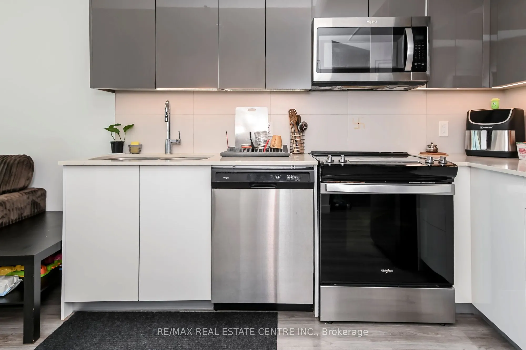 60 Frederick Street #3613