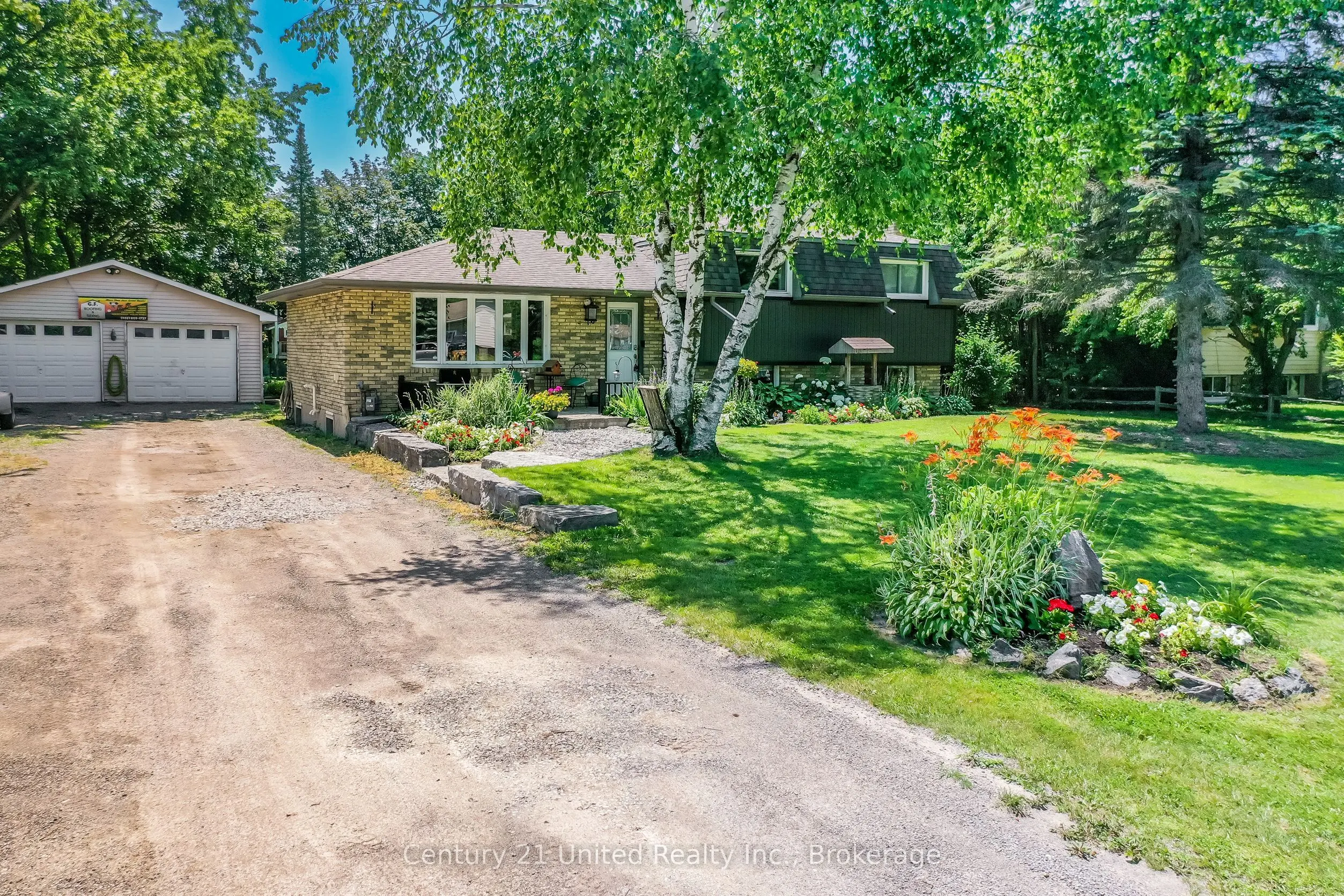 16 Janet Drive