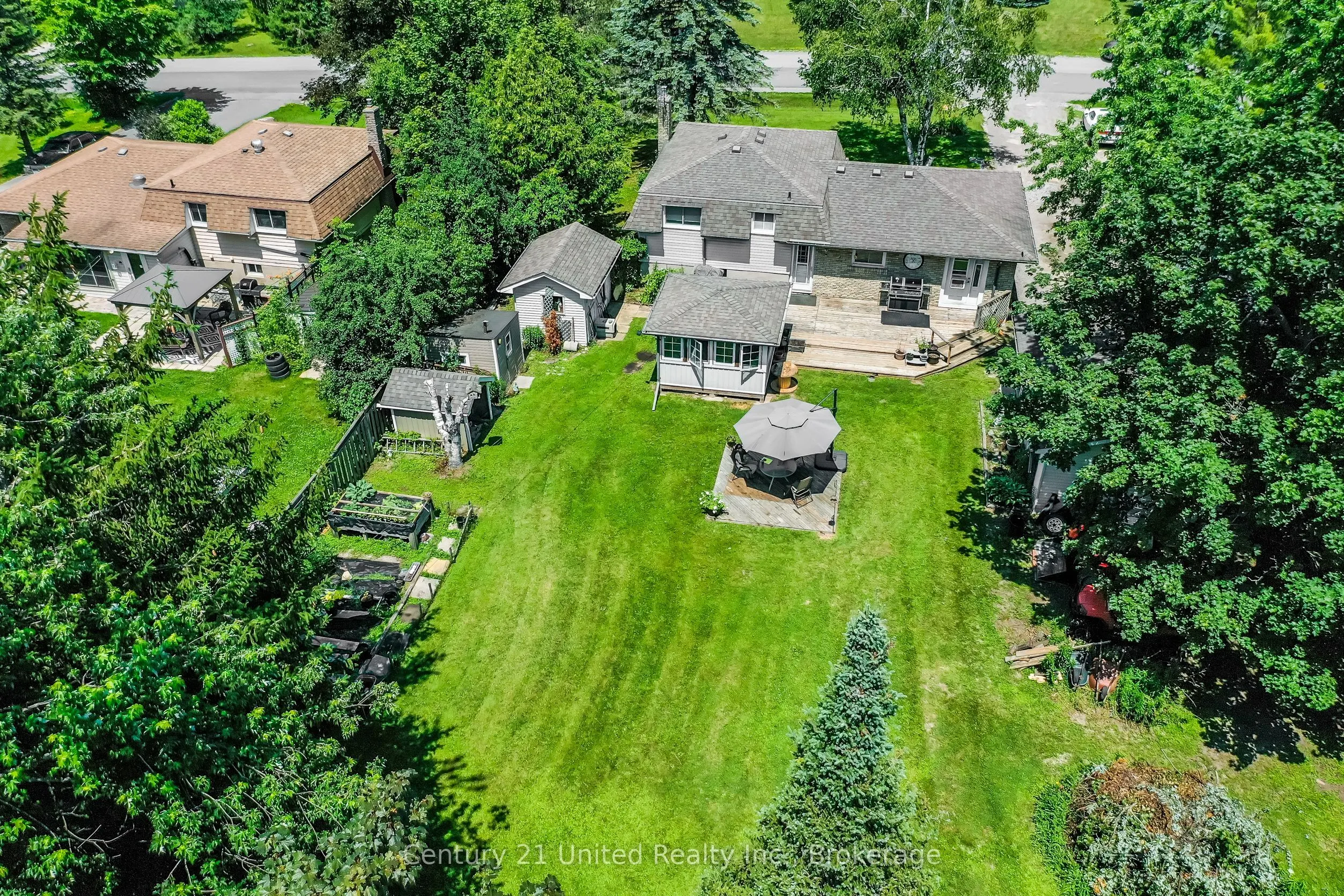 16 Janet Drive