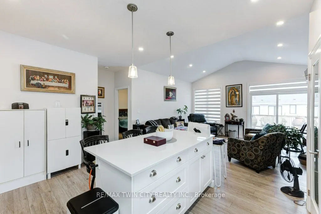 102 Livingston Drive