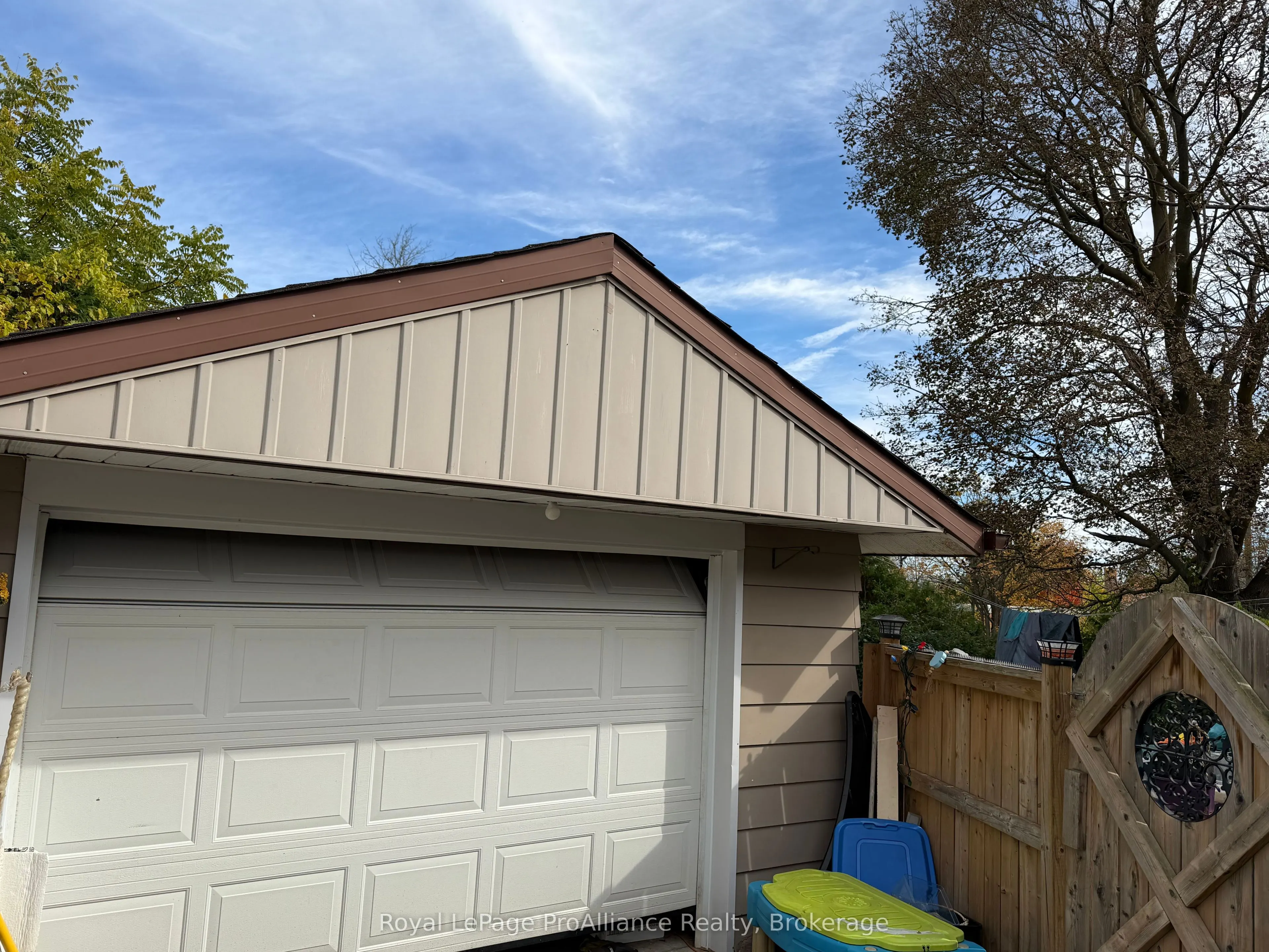 854 Barnardo Avenue