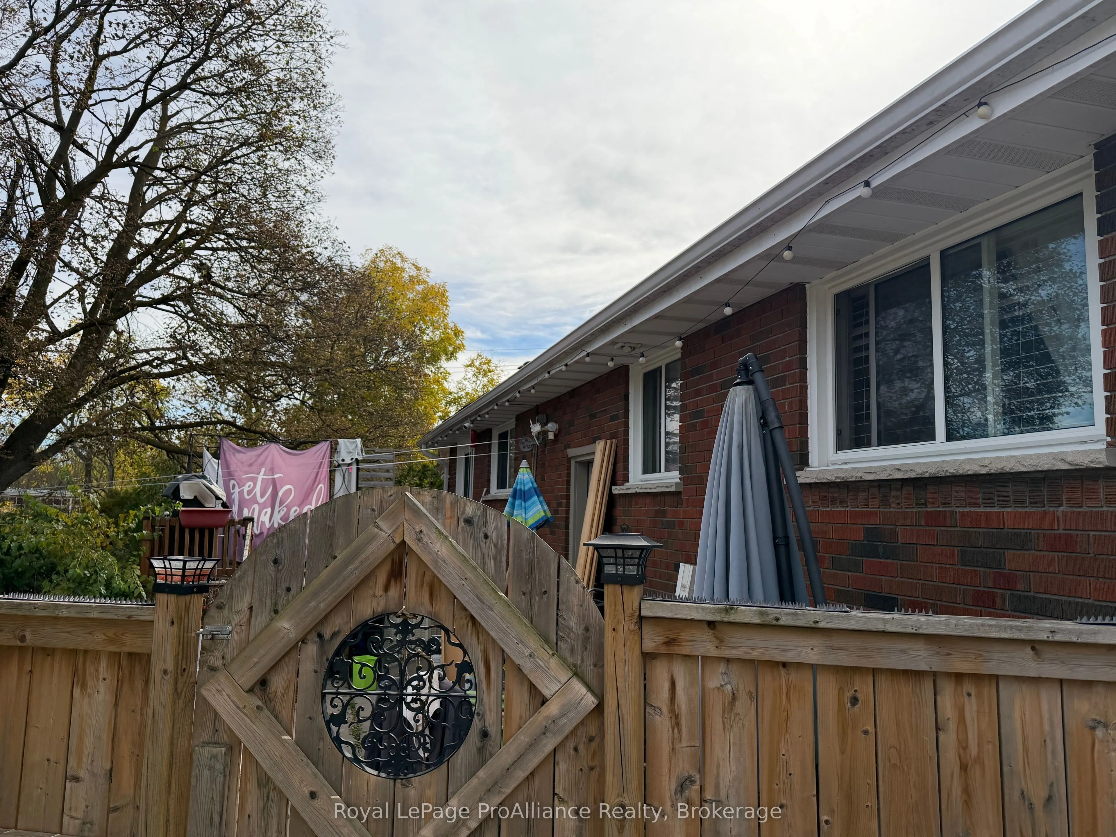 854 Barnardo Avenue