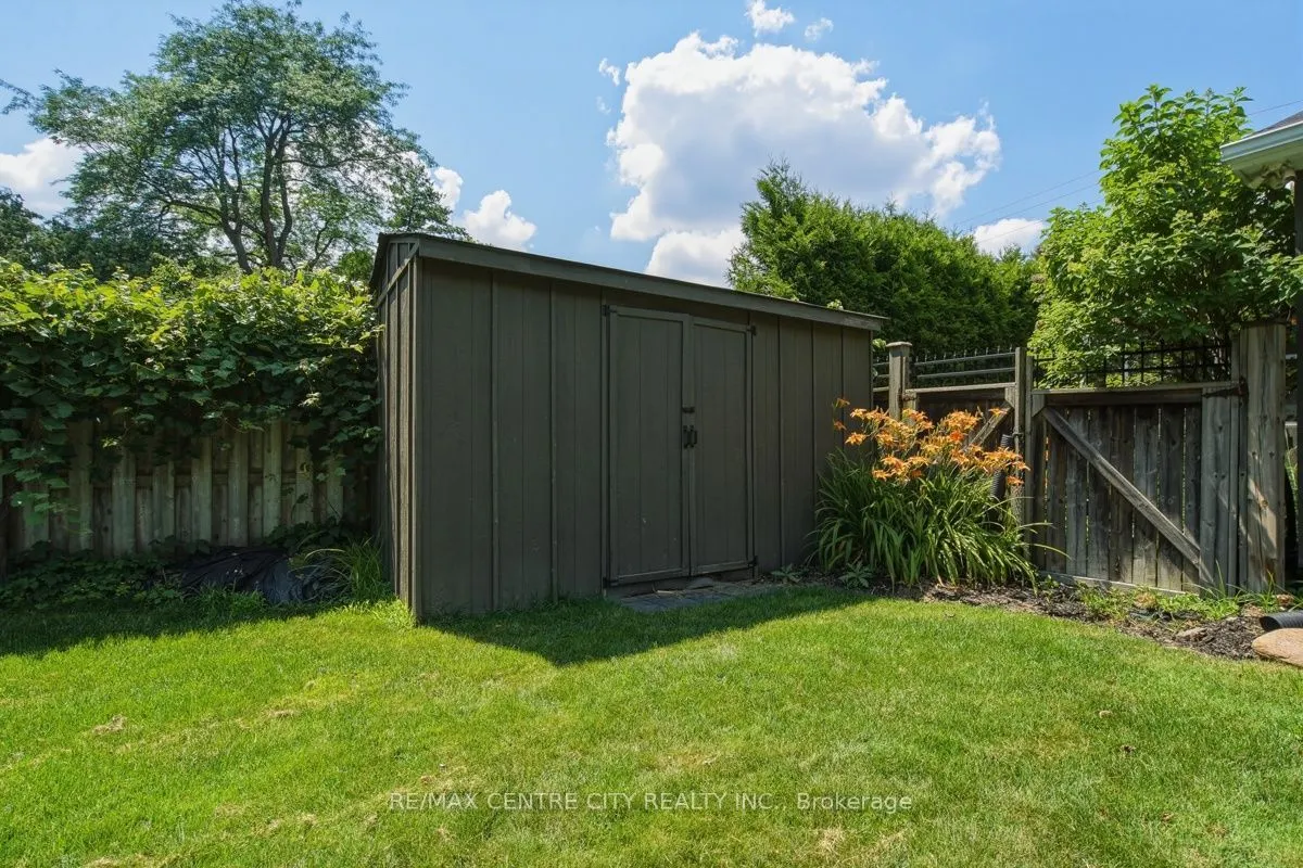 7 Northcrest Drive