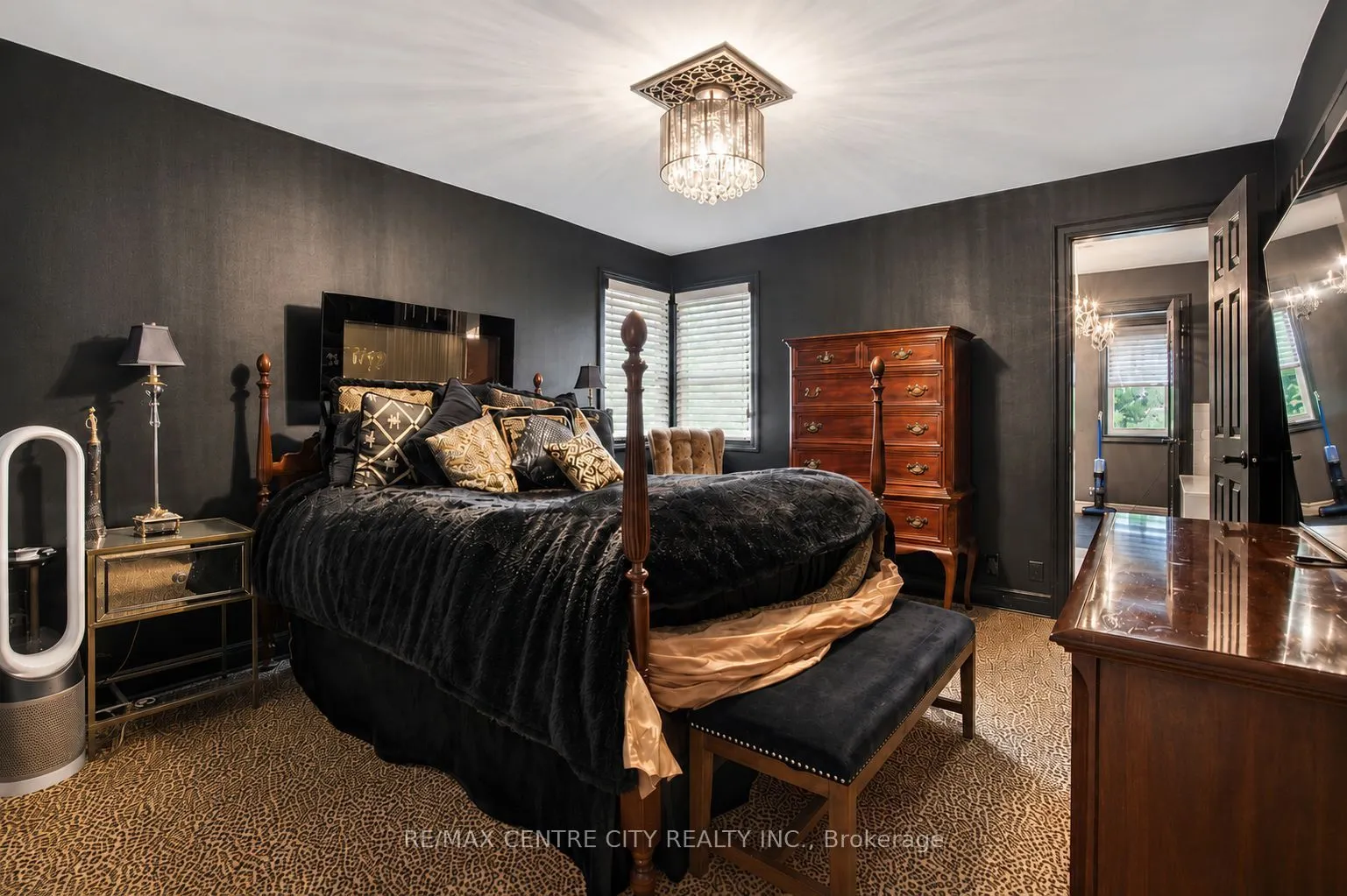 7 Northcrest Drive