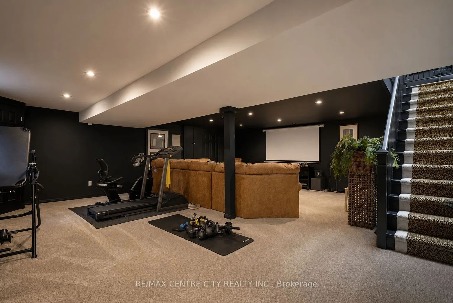 7 Northcrest Drive