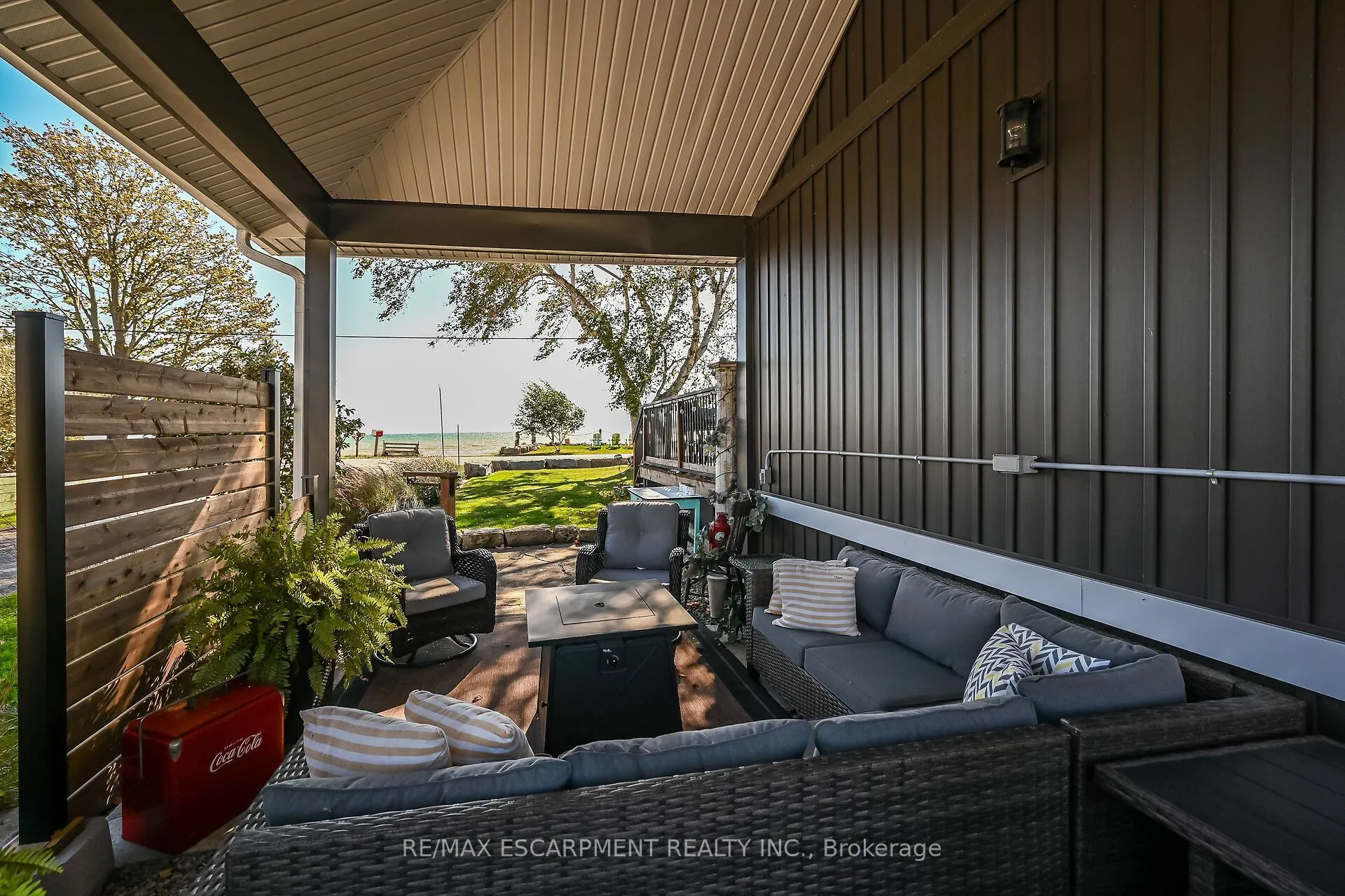 233 Blue Water Parkway