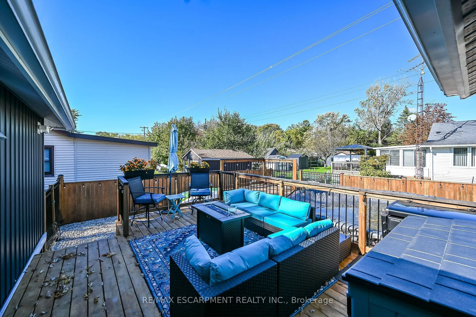 233 Blue Water Parkway