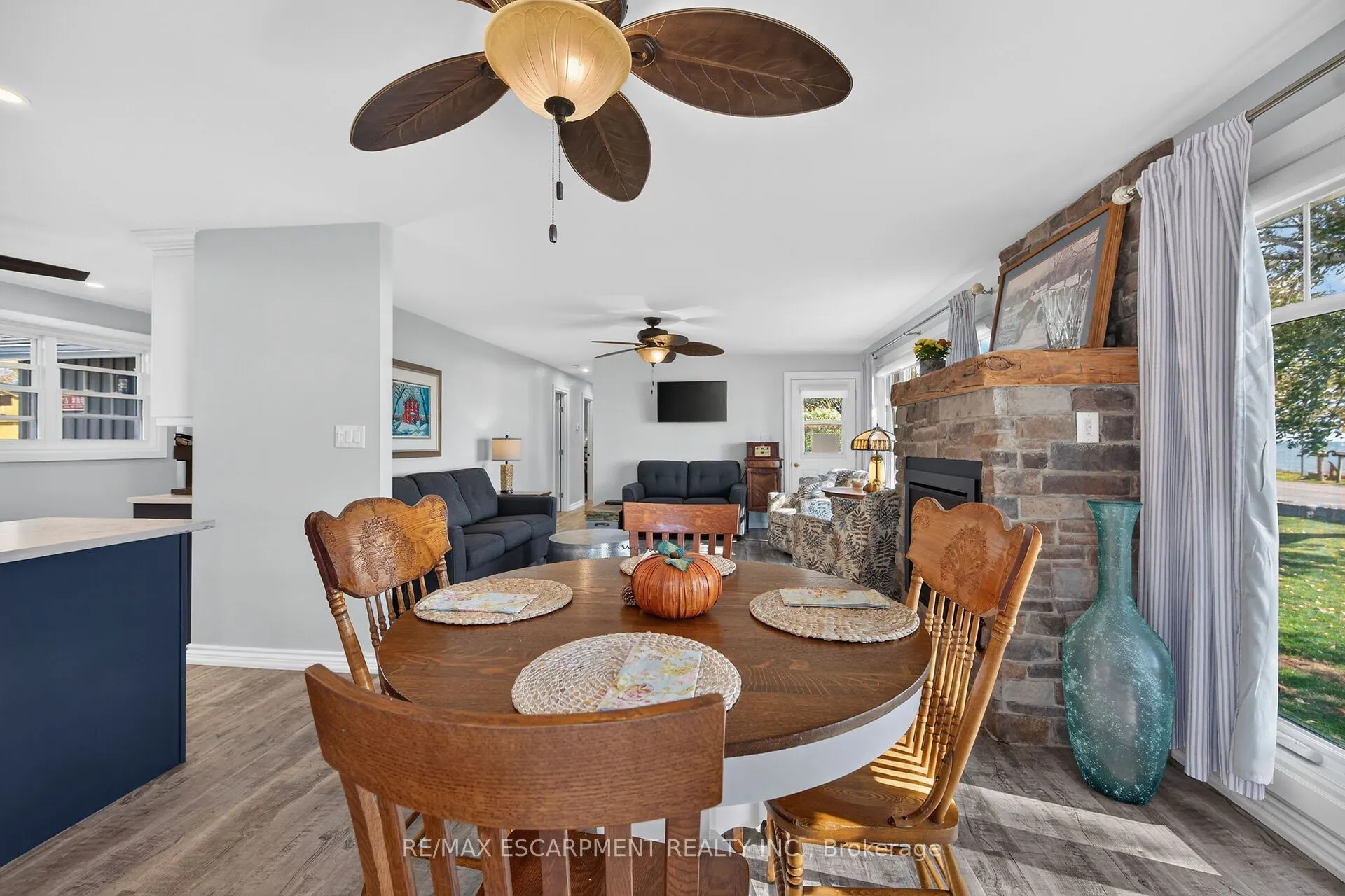 233 Blue Water Parkway
