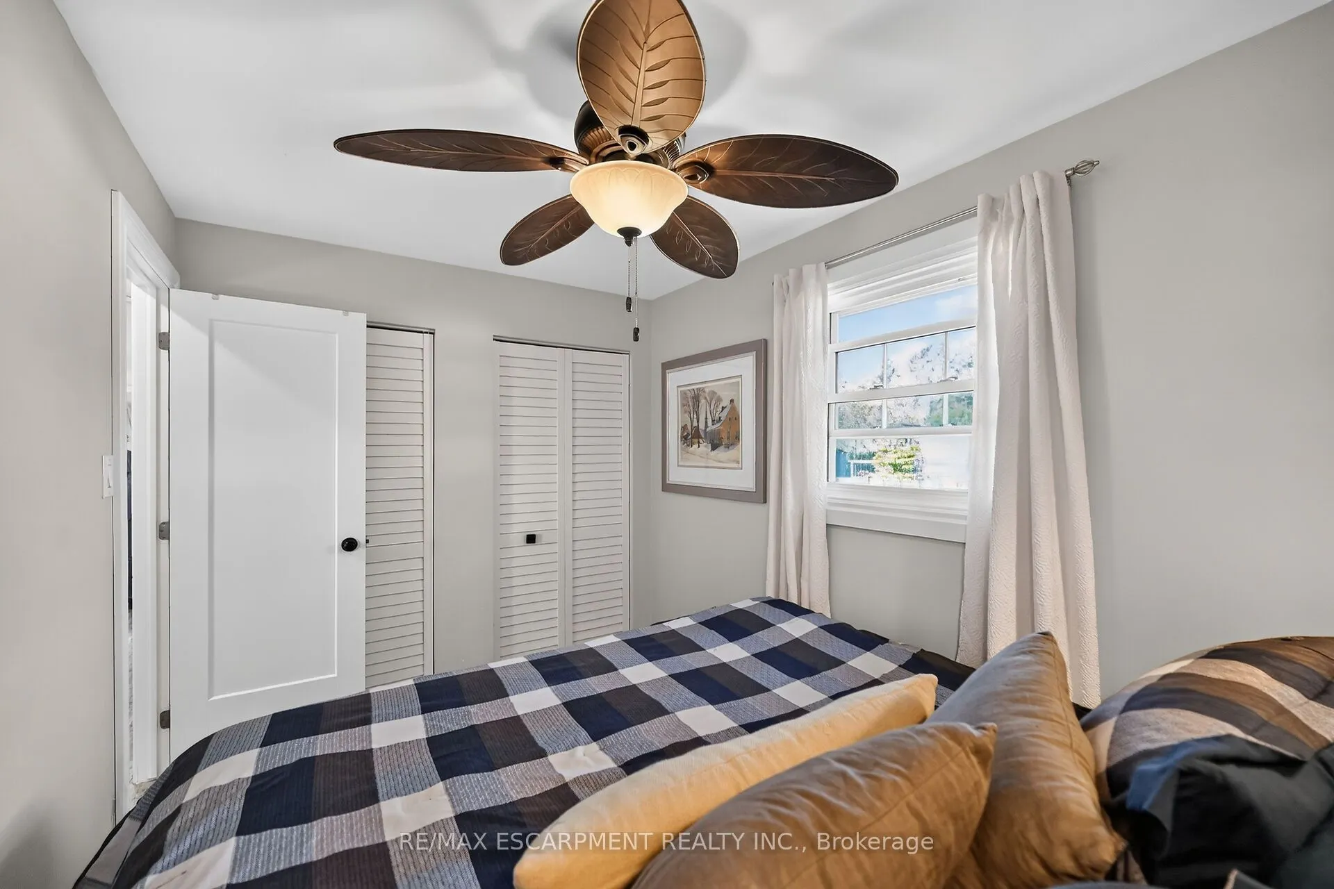 233 Blue Water Parkway