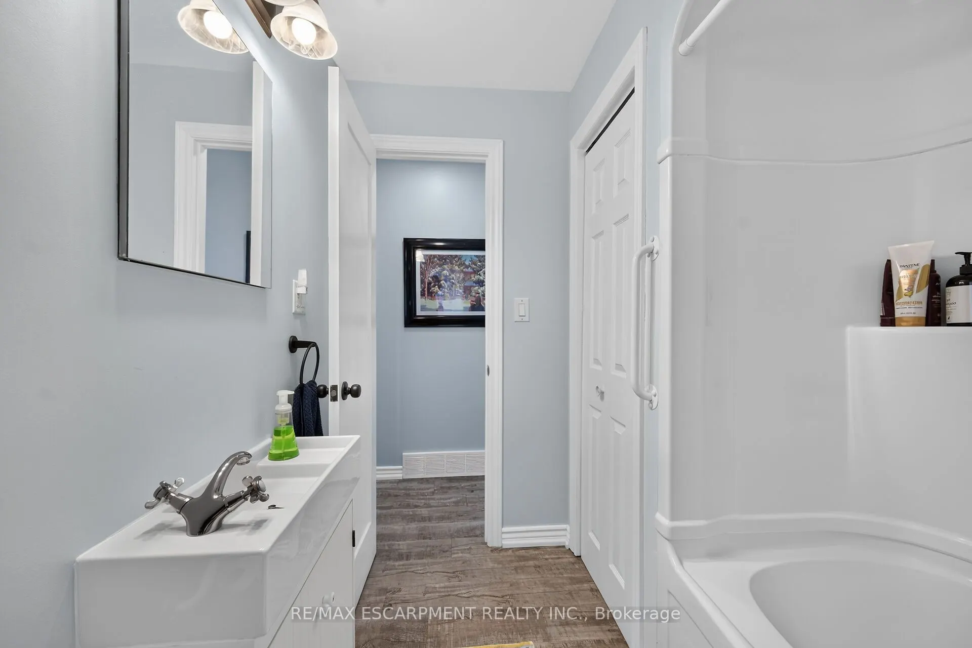 233 Blue Water Parkway
