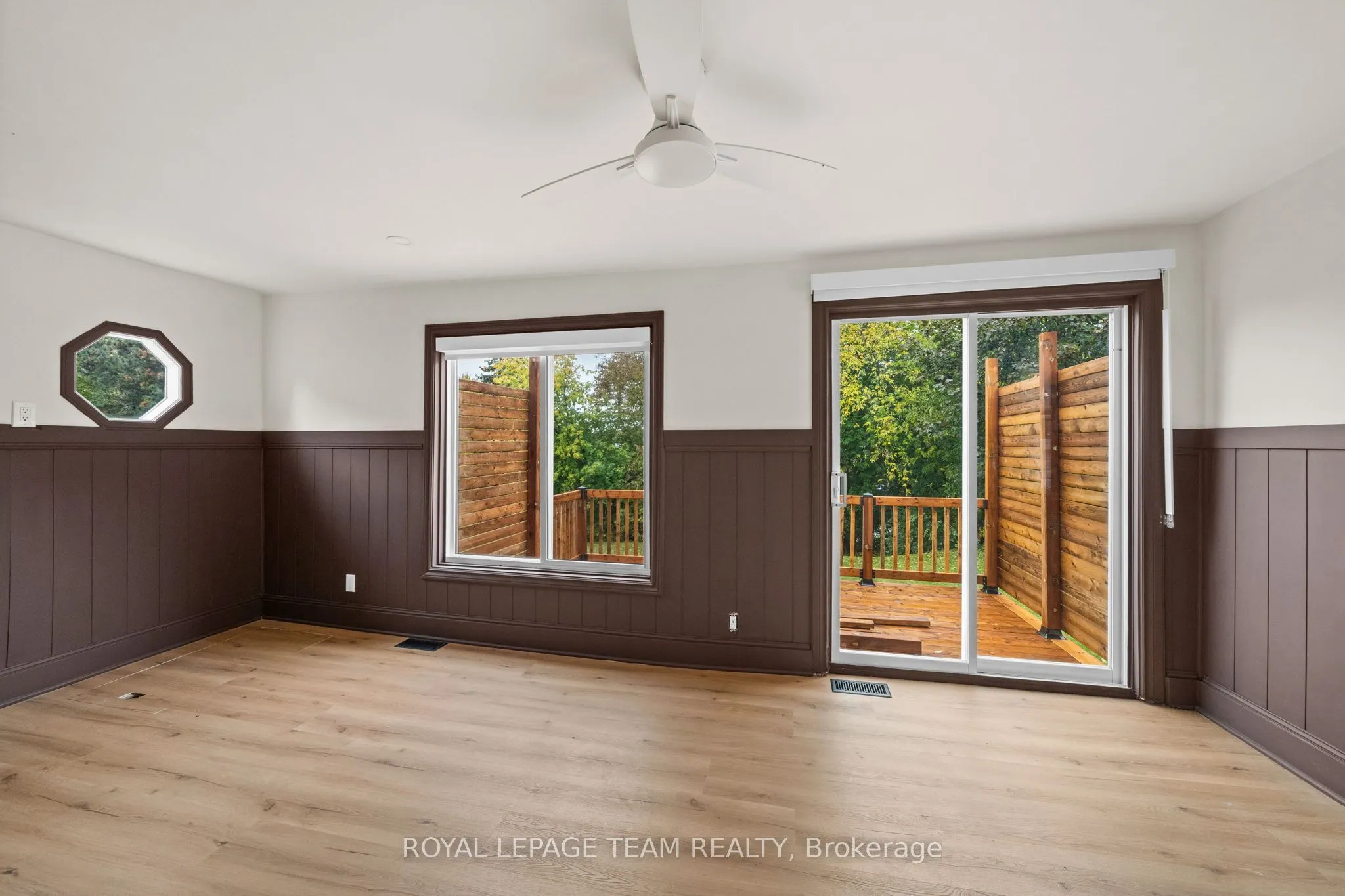 5584 Manotick Main Street
