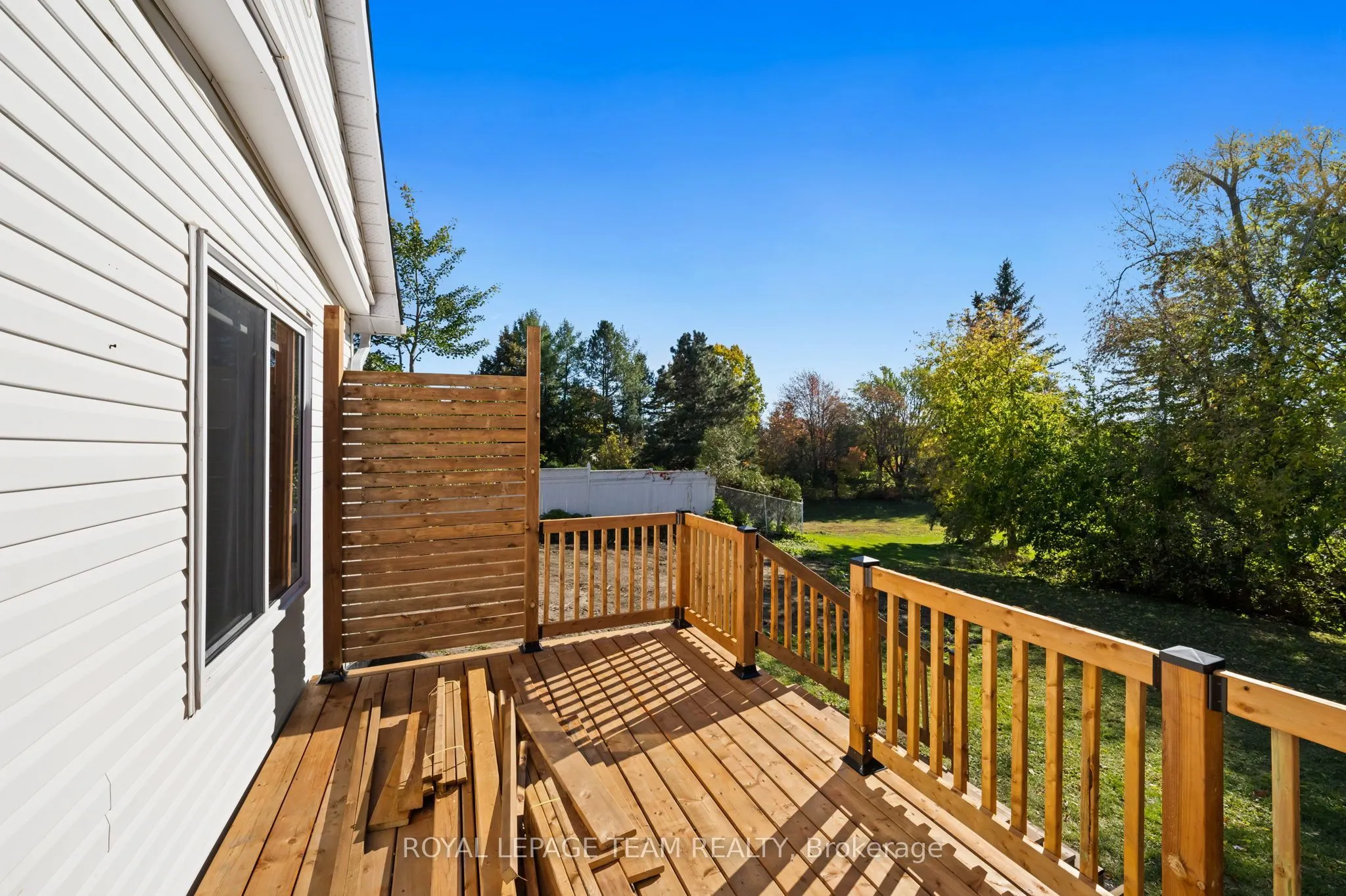 5584 Manotick Main Street