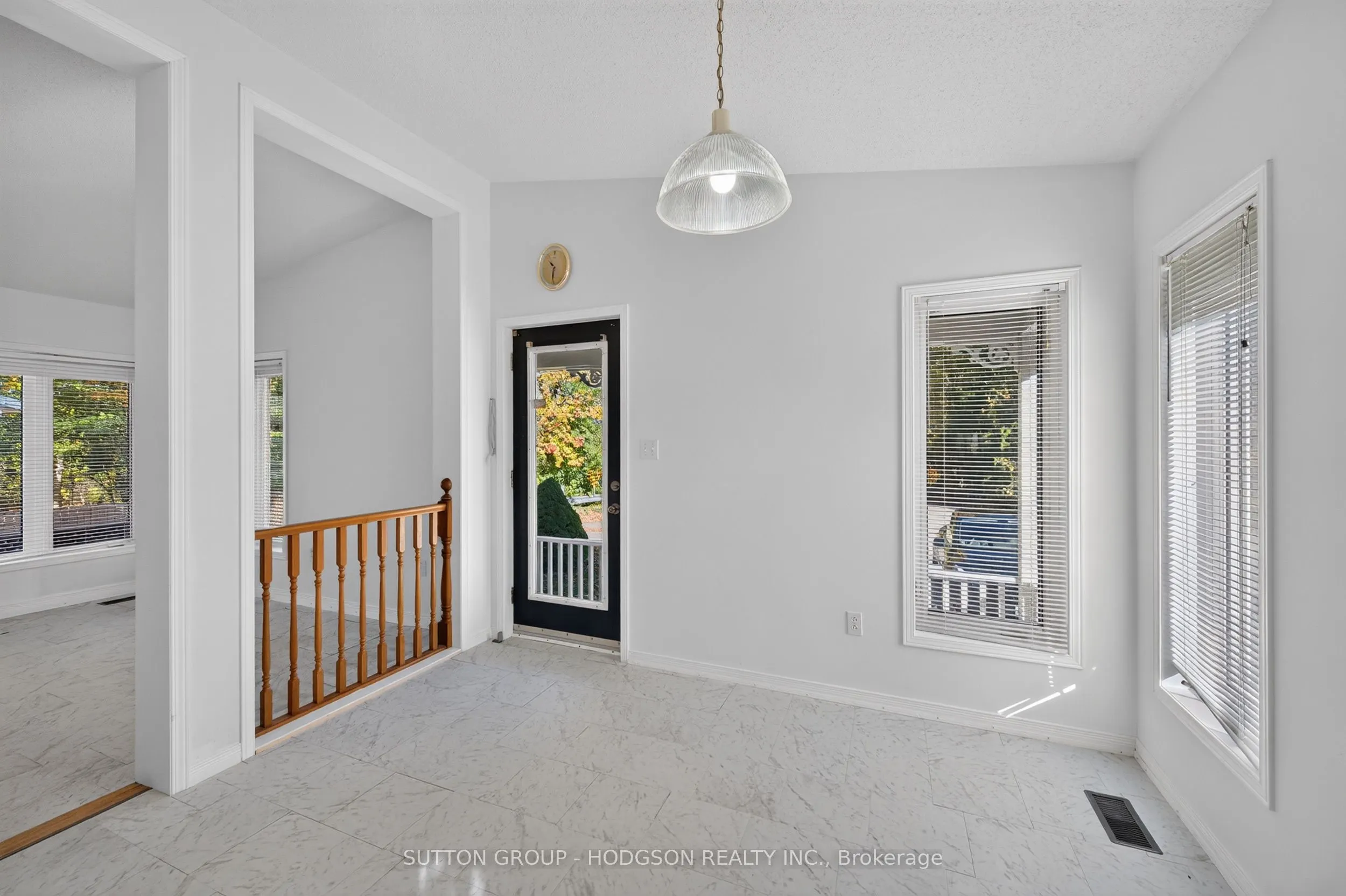 105 Tecumseh Avenue W