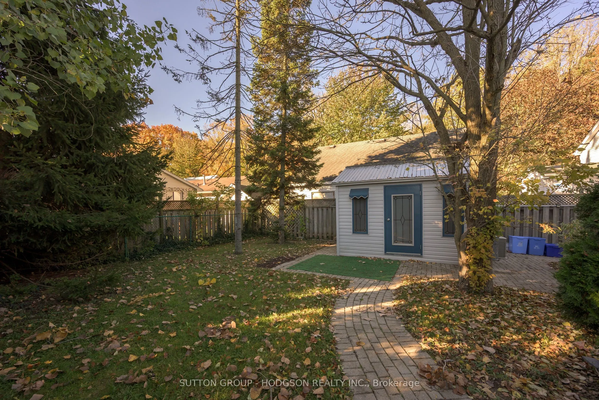 105 Tecumseh Avenue W