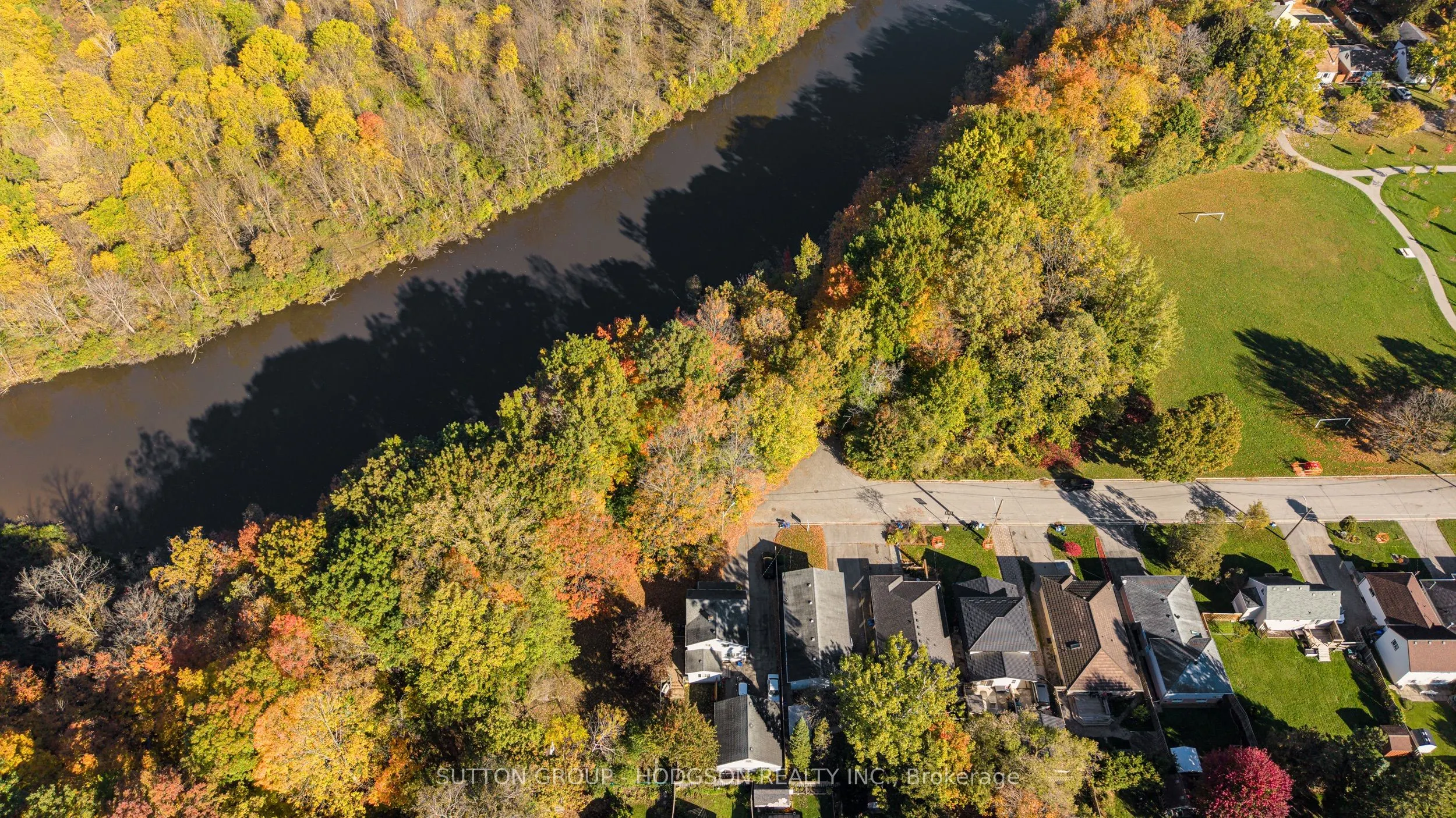 105 Tecumseh Avenue W