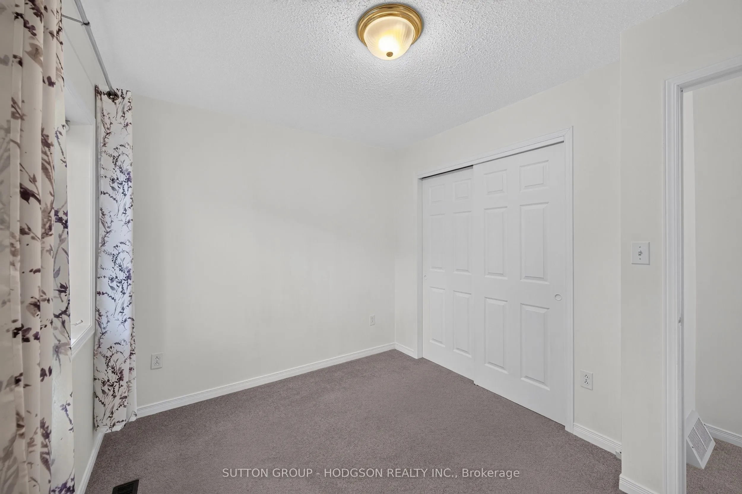 105 Tecumseh Avenue W