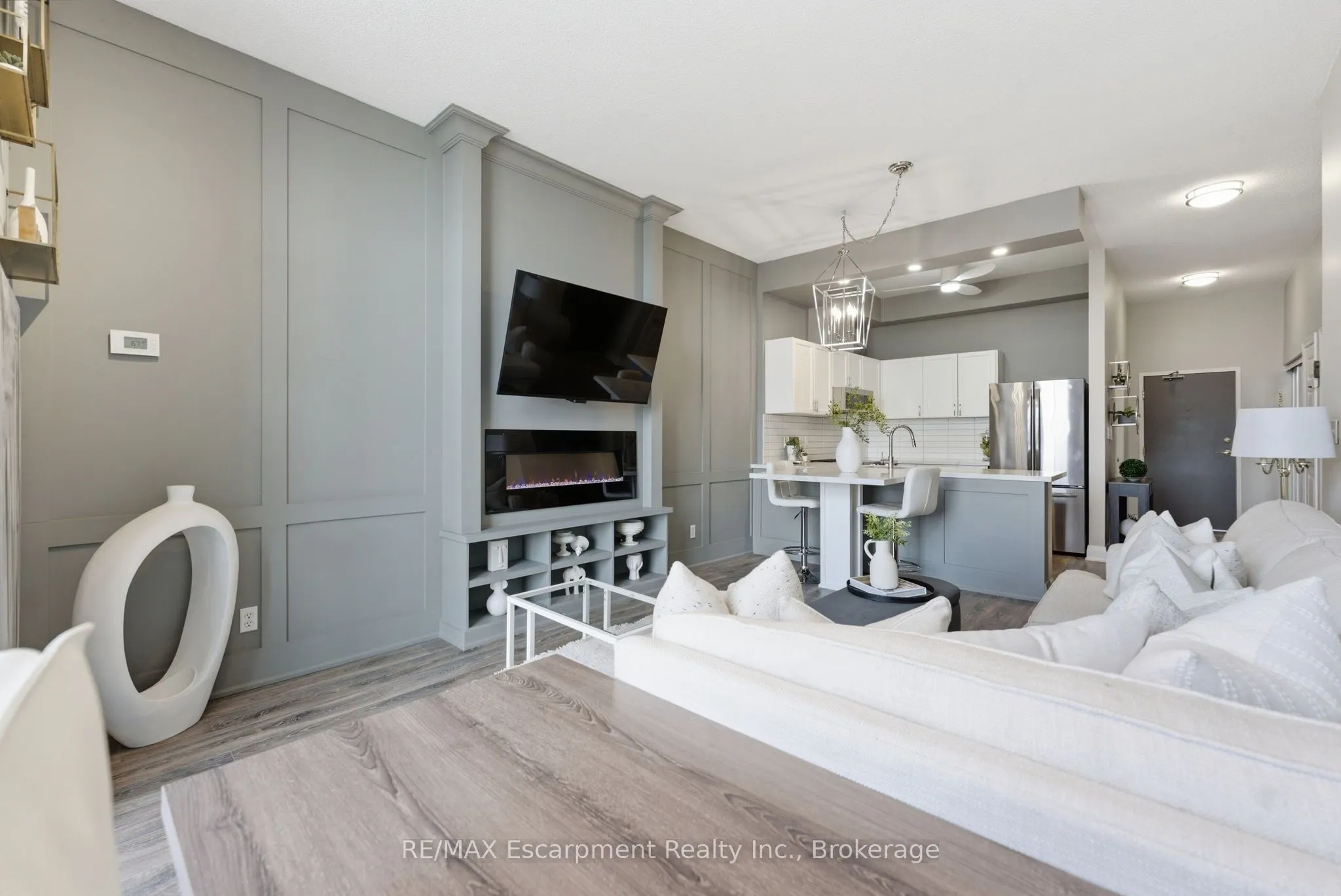262 DUNDAS Street E #322