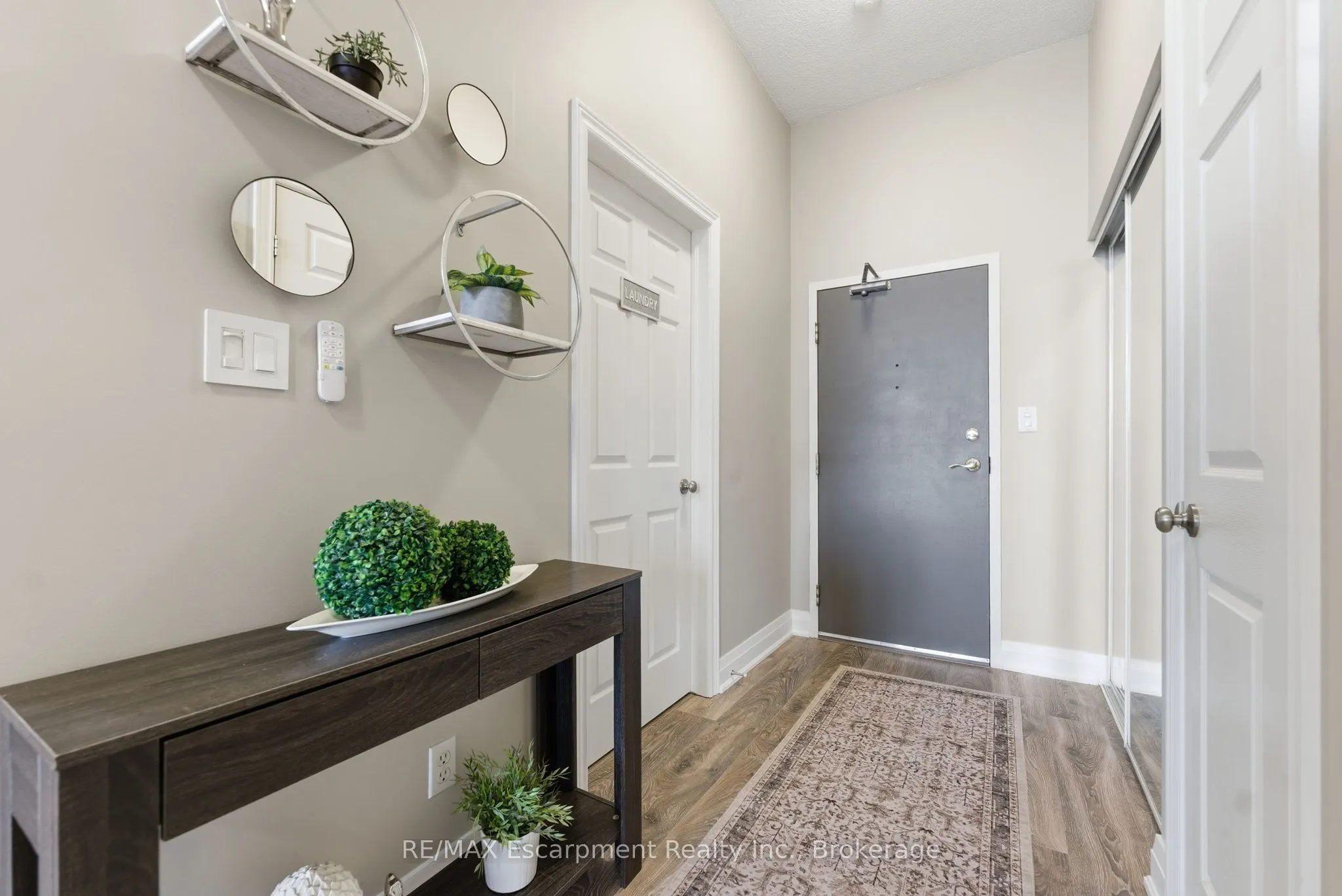 262 DUNDAS Street E #322