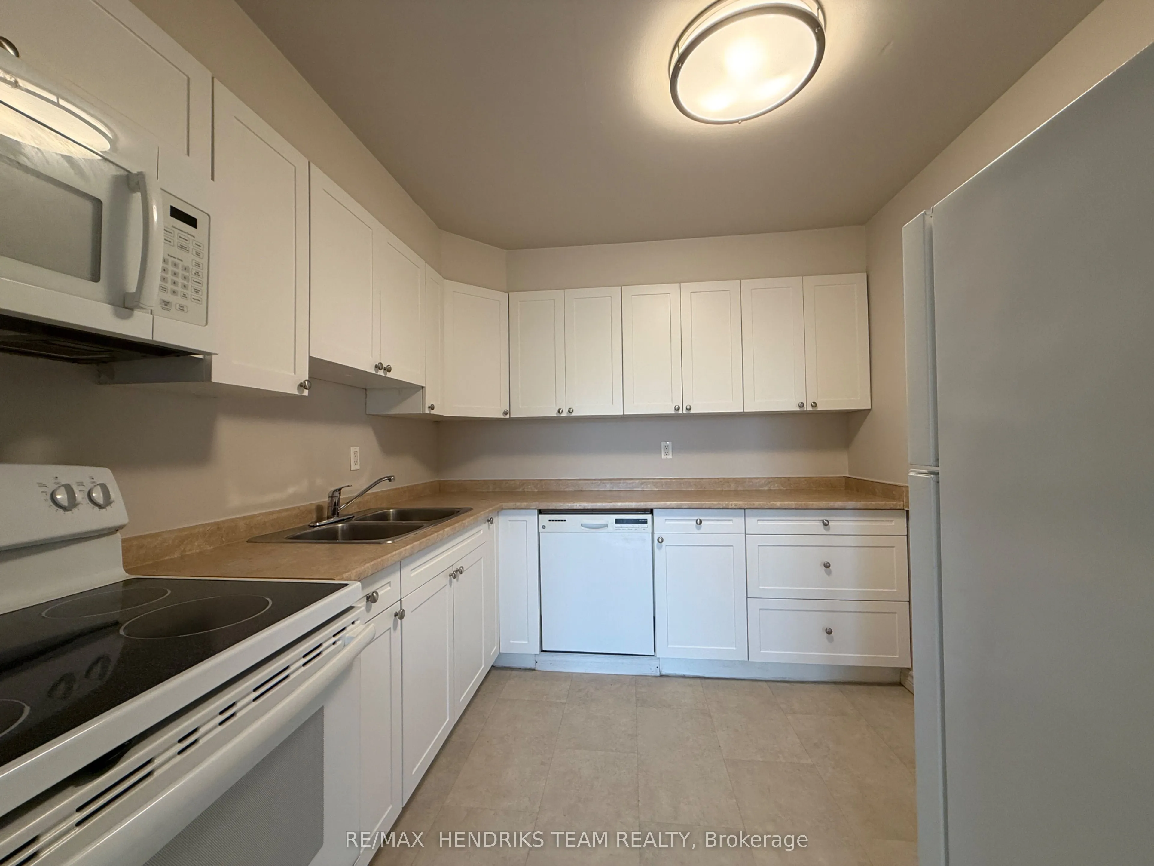 64 Windward Street #606