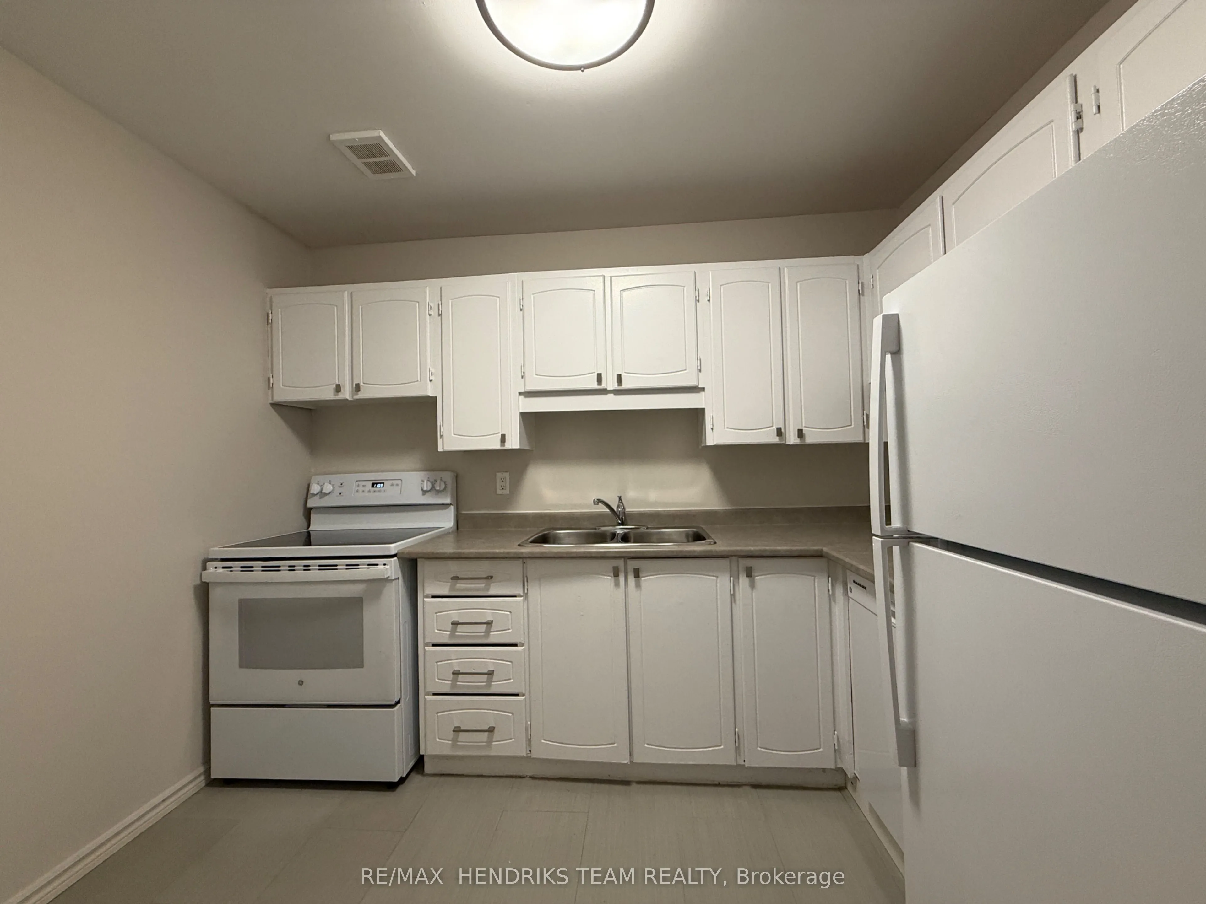 60 Windward Street #204