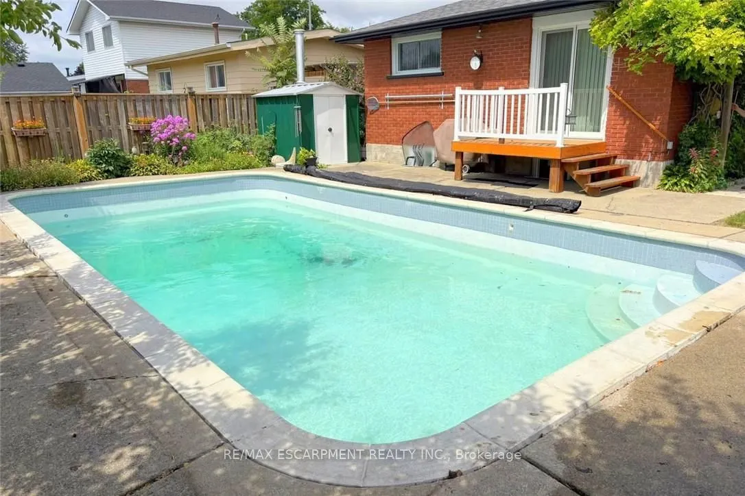 137 Fielding Crescent