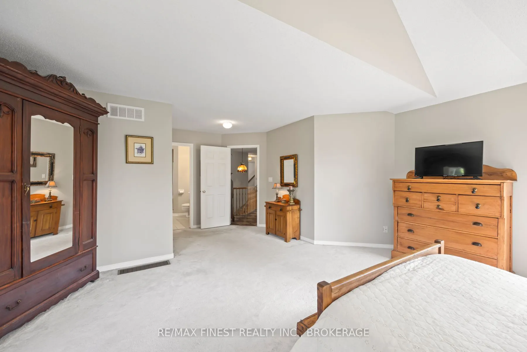 941 Malvern Terrace