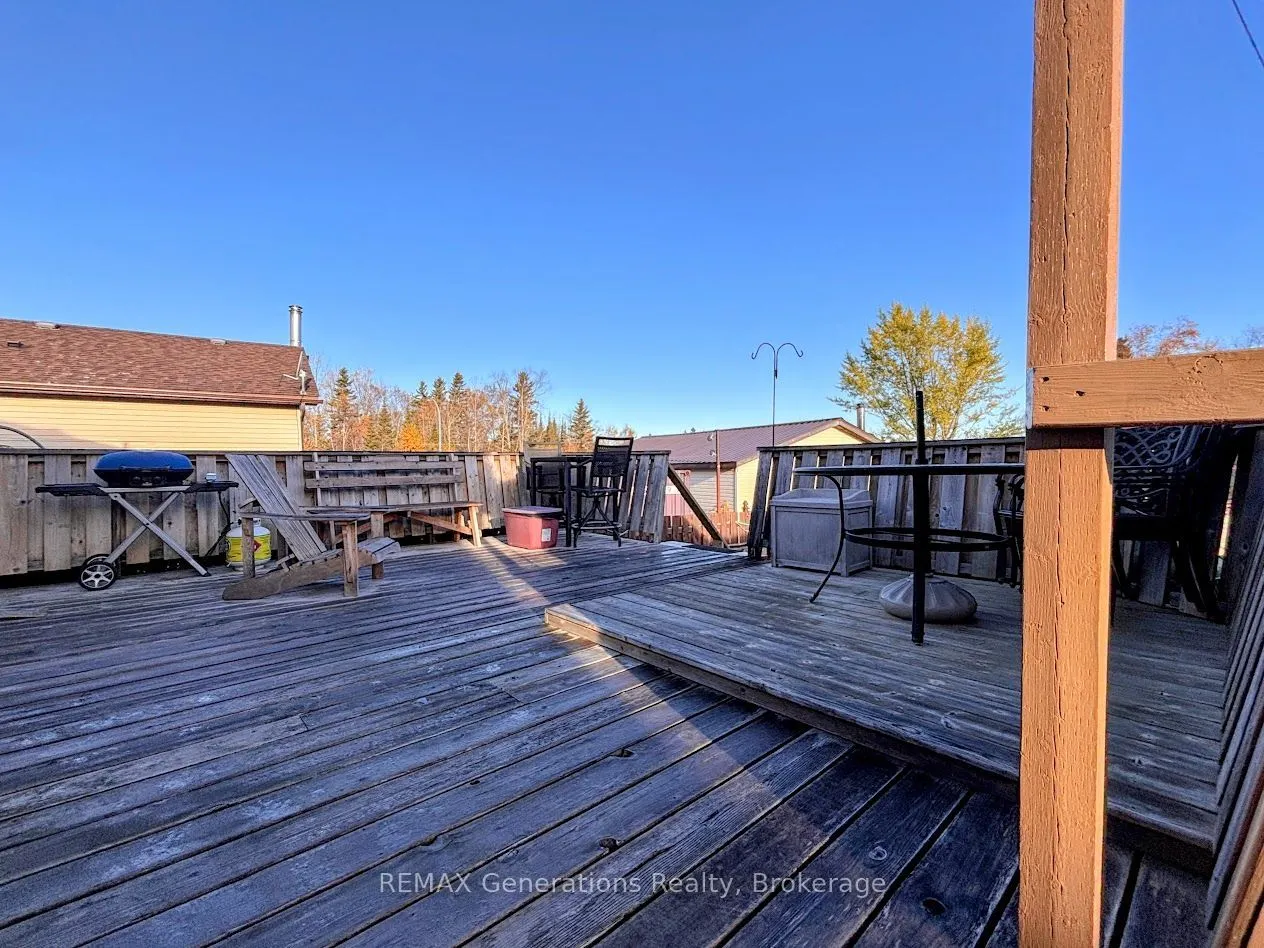 3 Cedar Walk