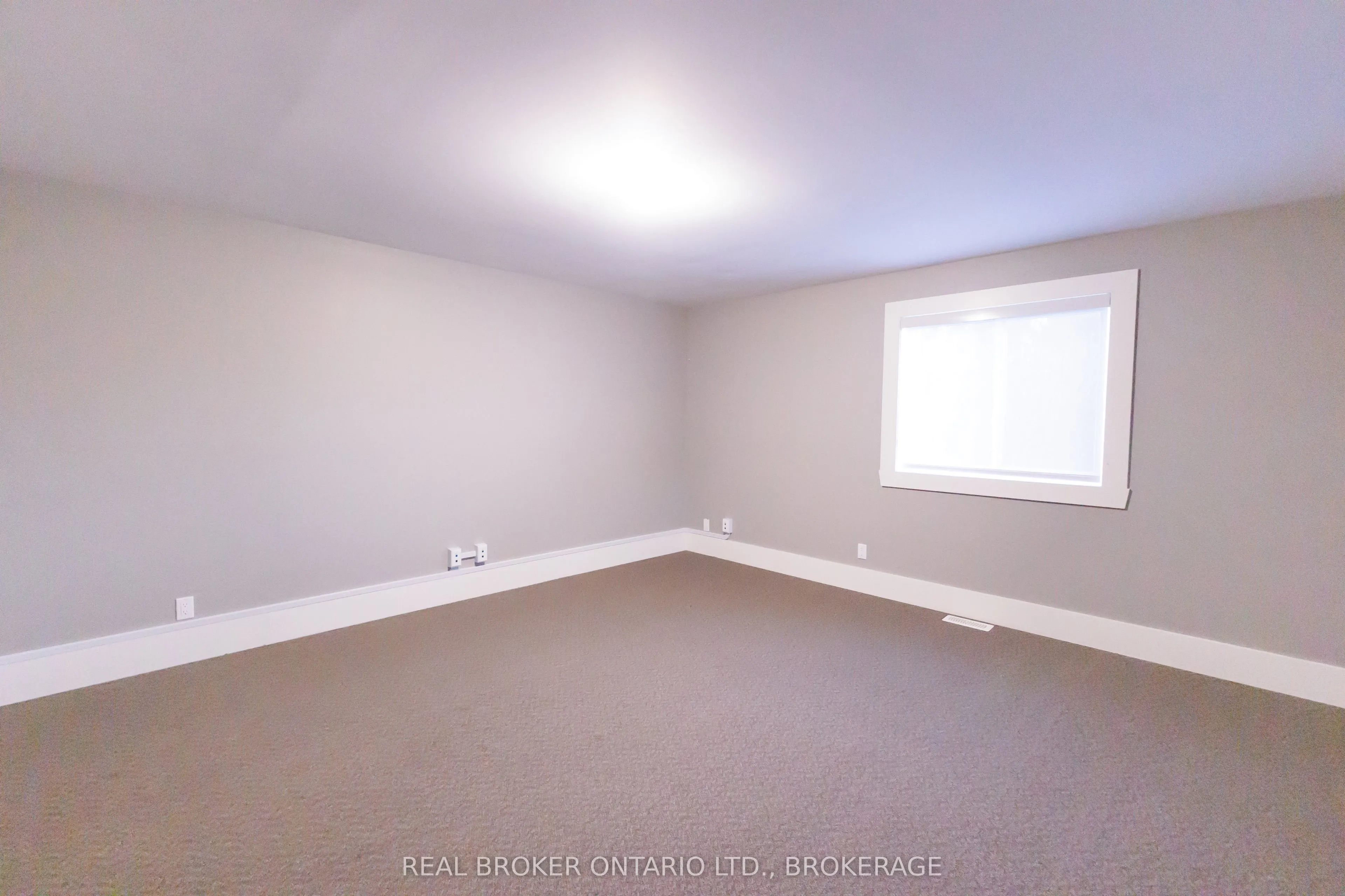 580 Main Street S
