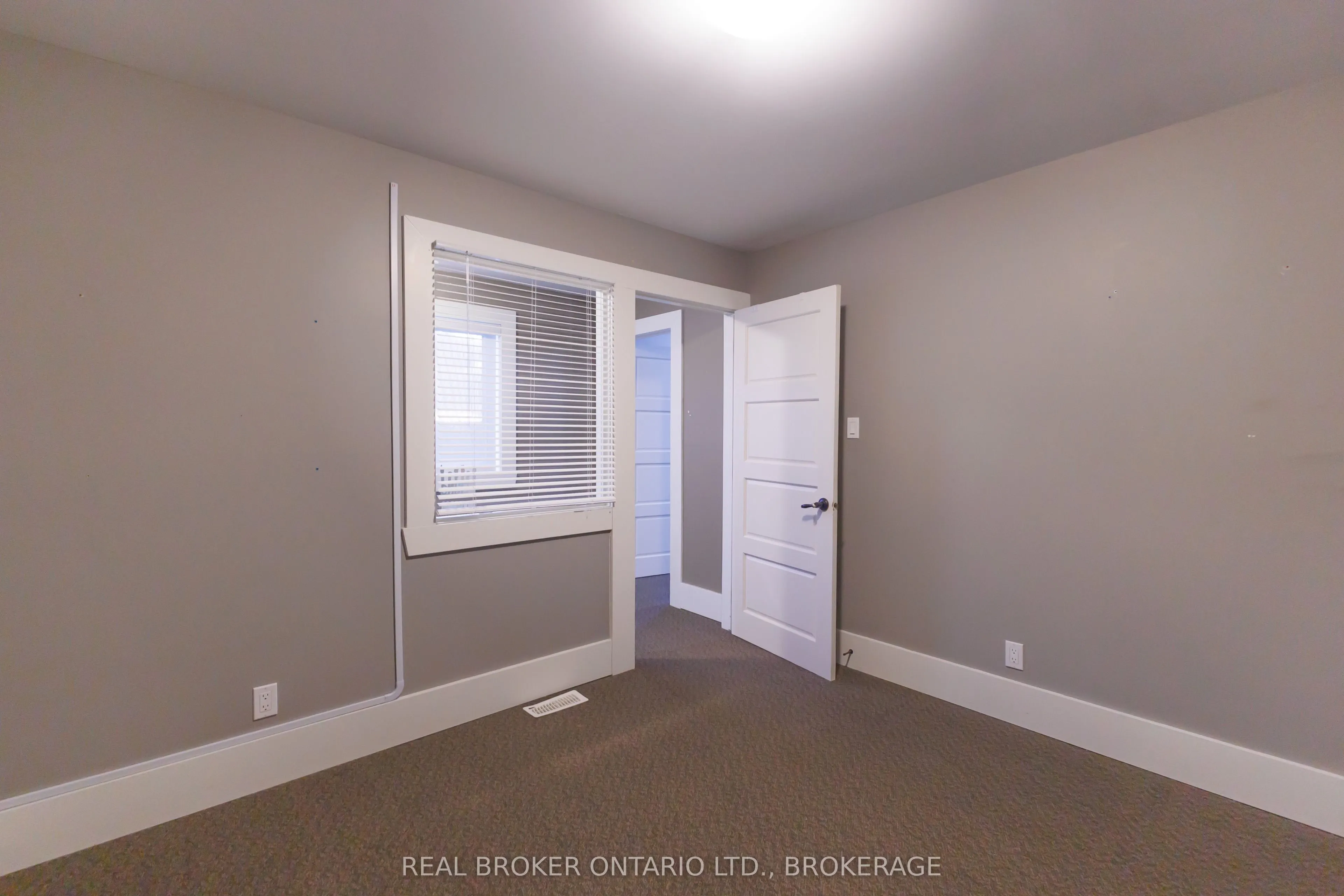 580 Main Street S