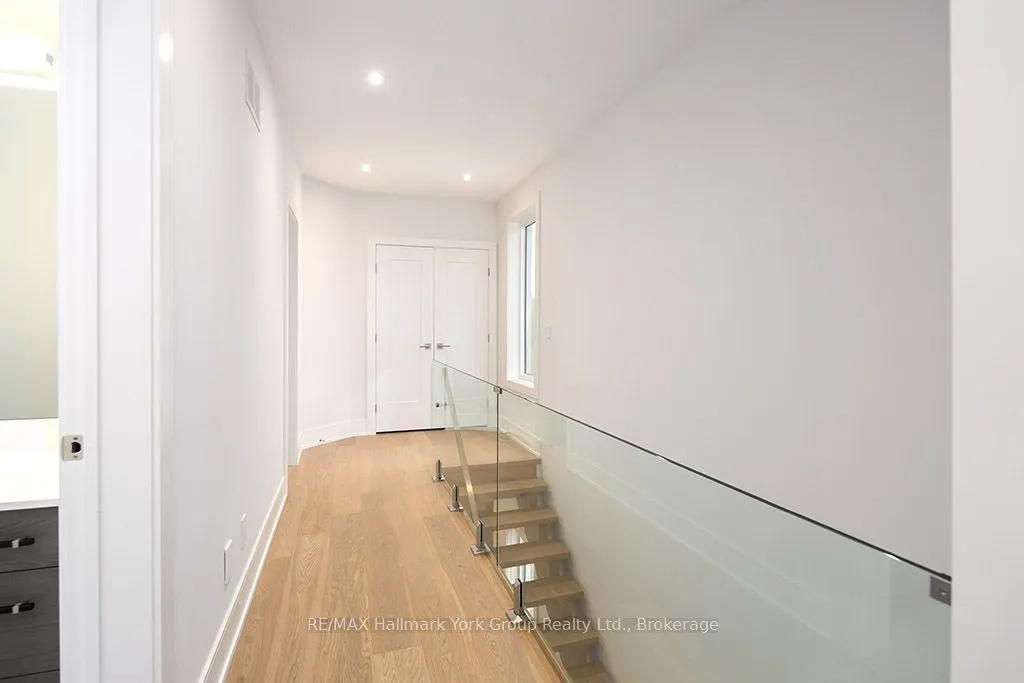 1 Waterview Lane
