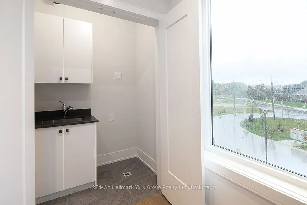 1 Waterview Lane