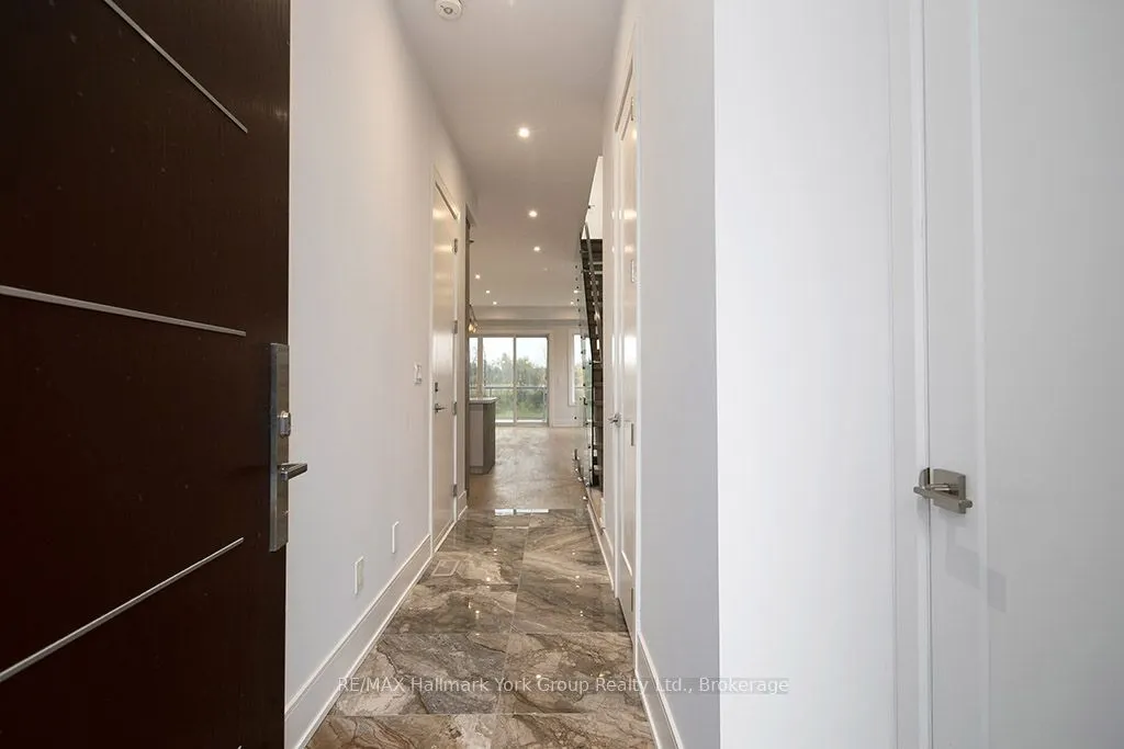 1 Waterview Lane