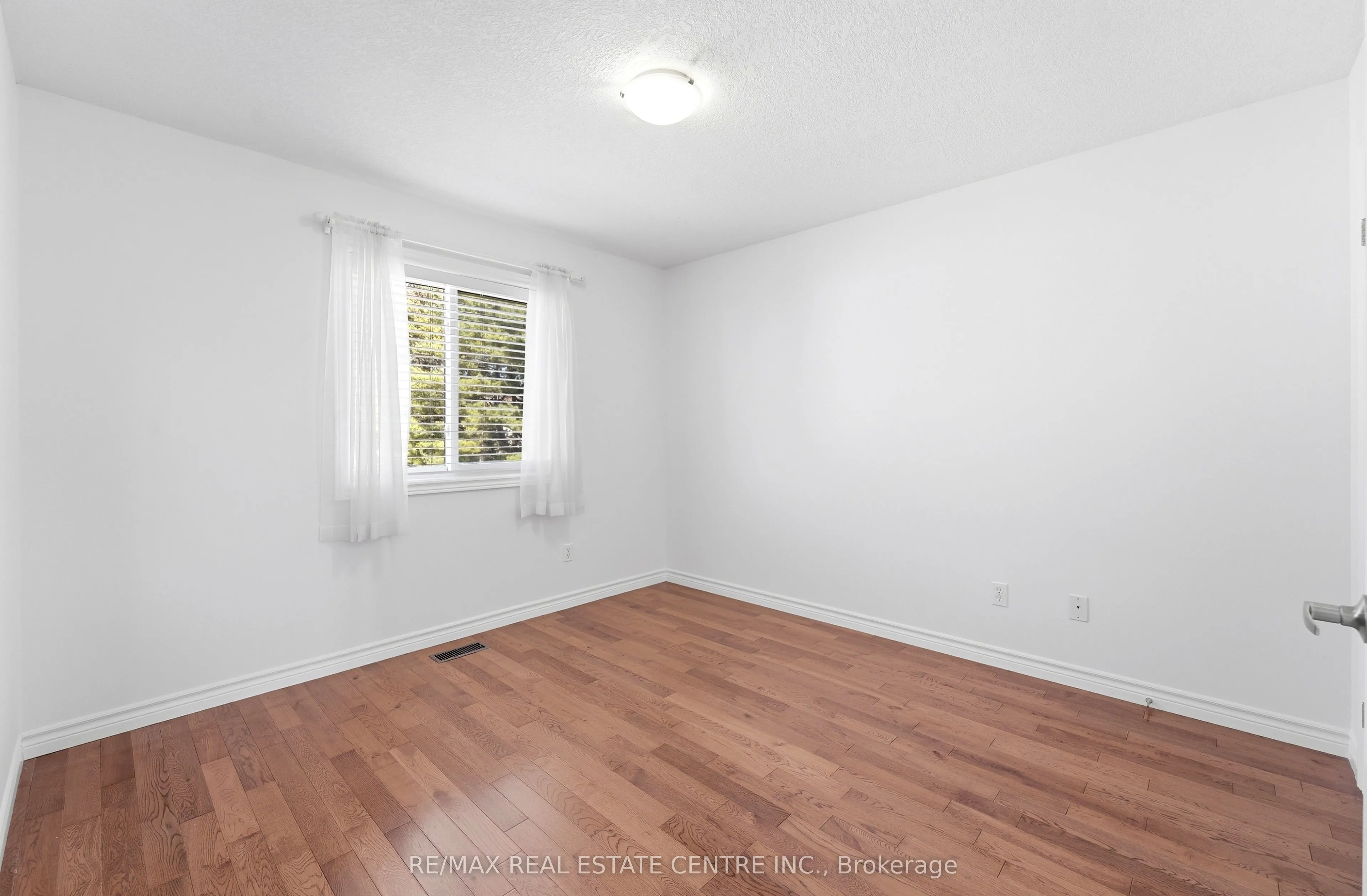 83 Yates Avenue