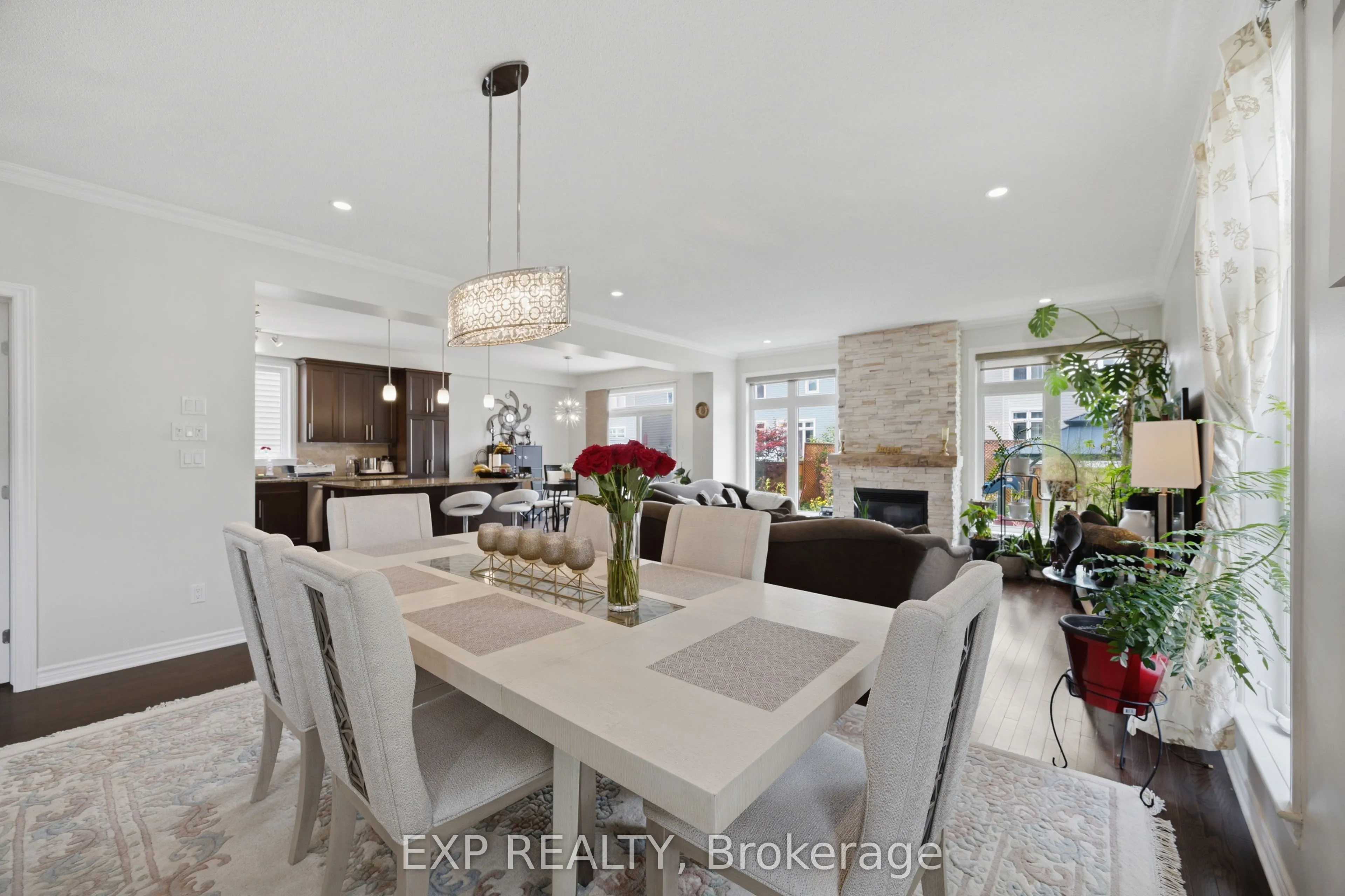 273 Gracewood Crescent