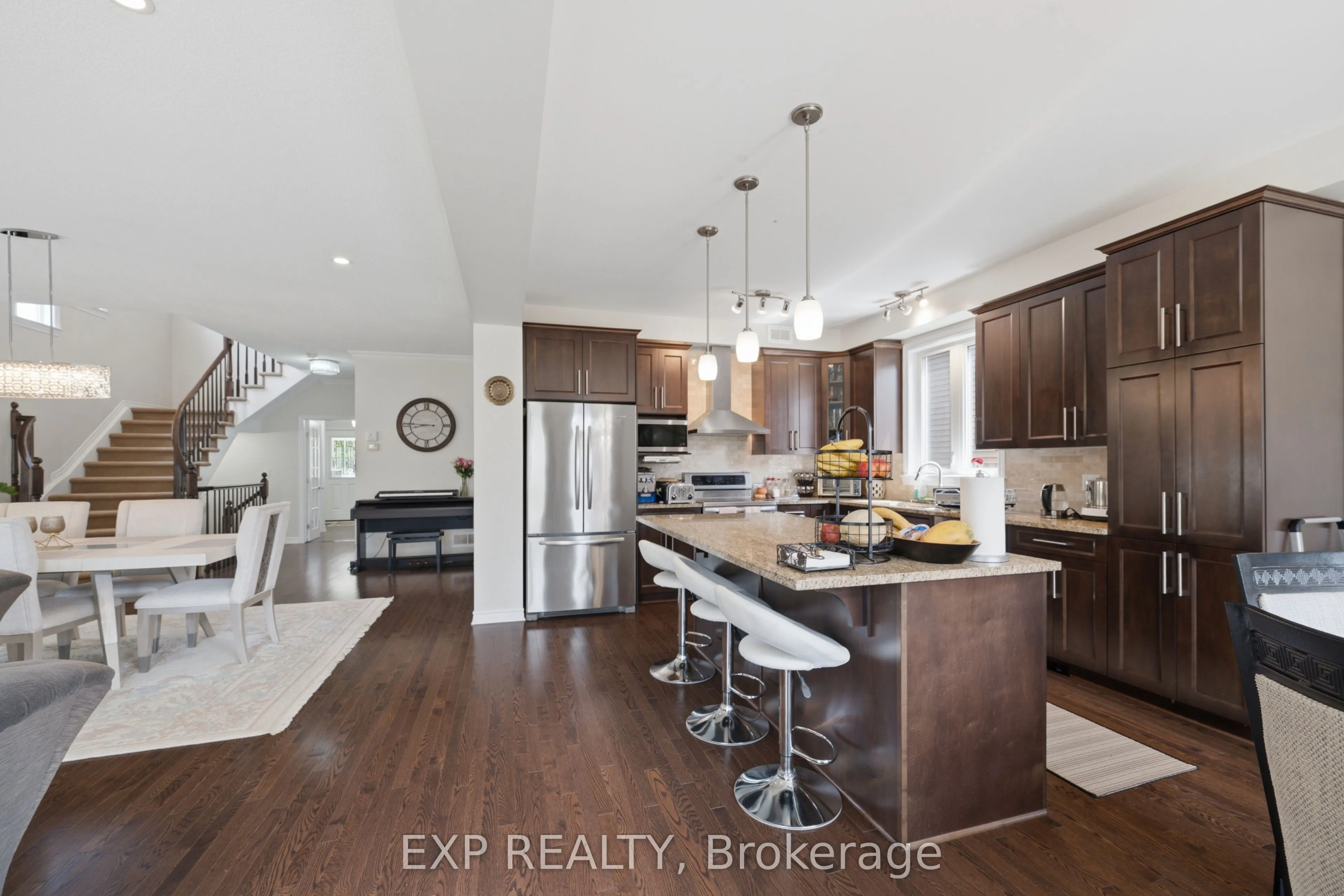 273 Gracewood Crescent