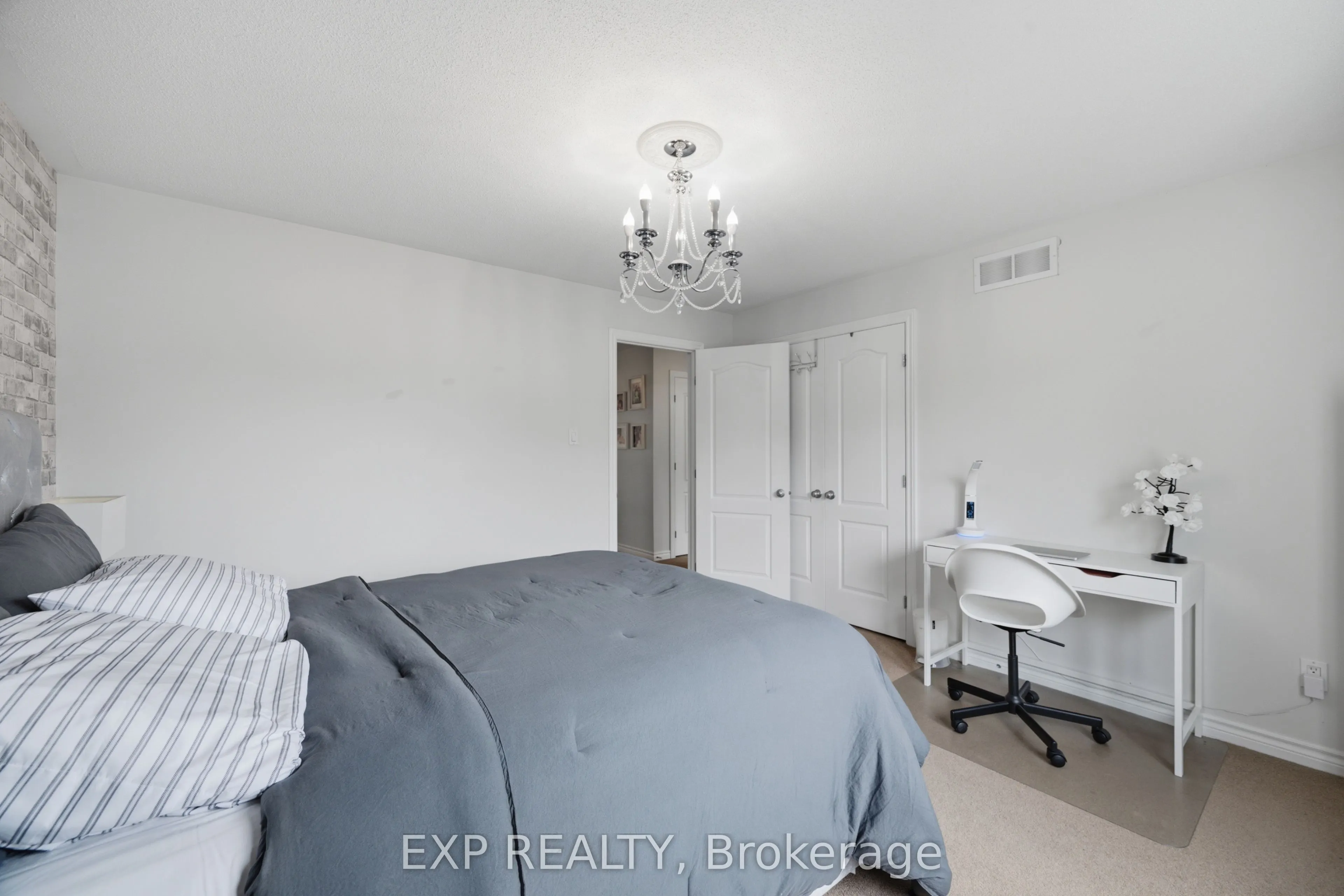 273 Gracewood Crescent