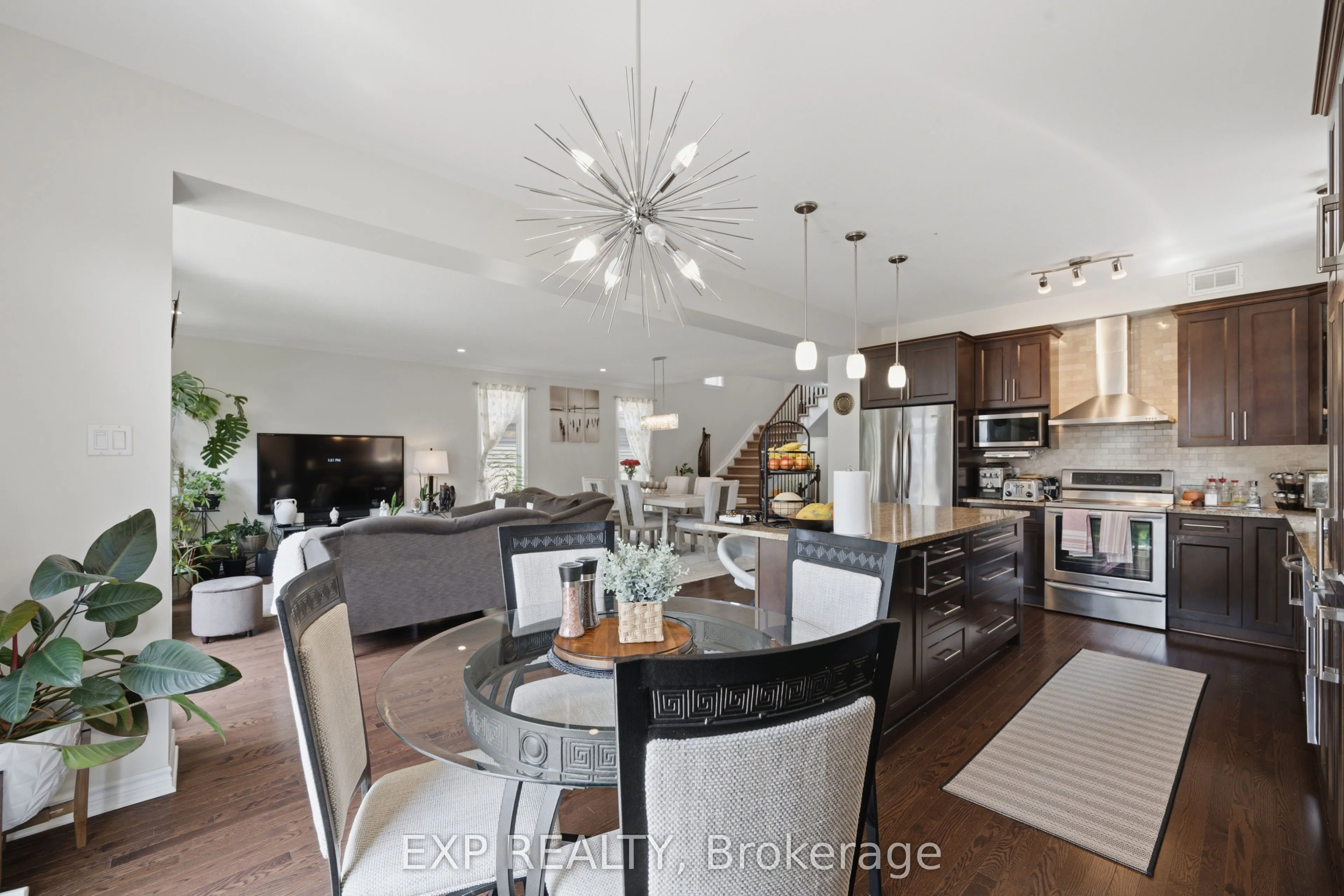 273 Gracewood Crescent