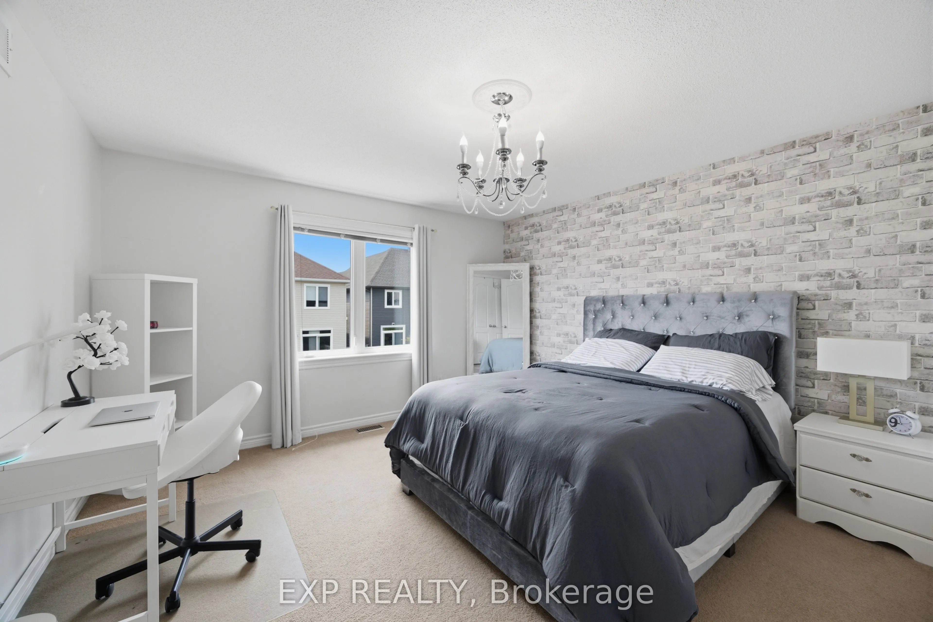 273 Gracewood Crescent