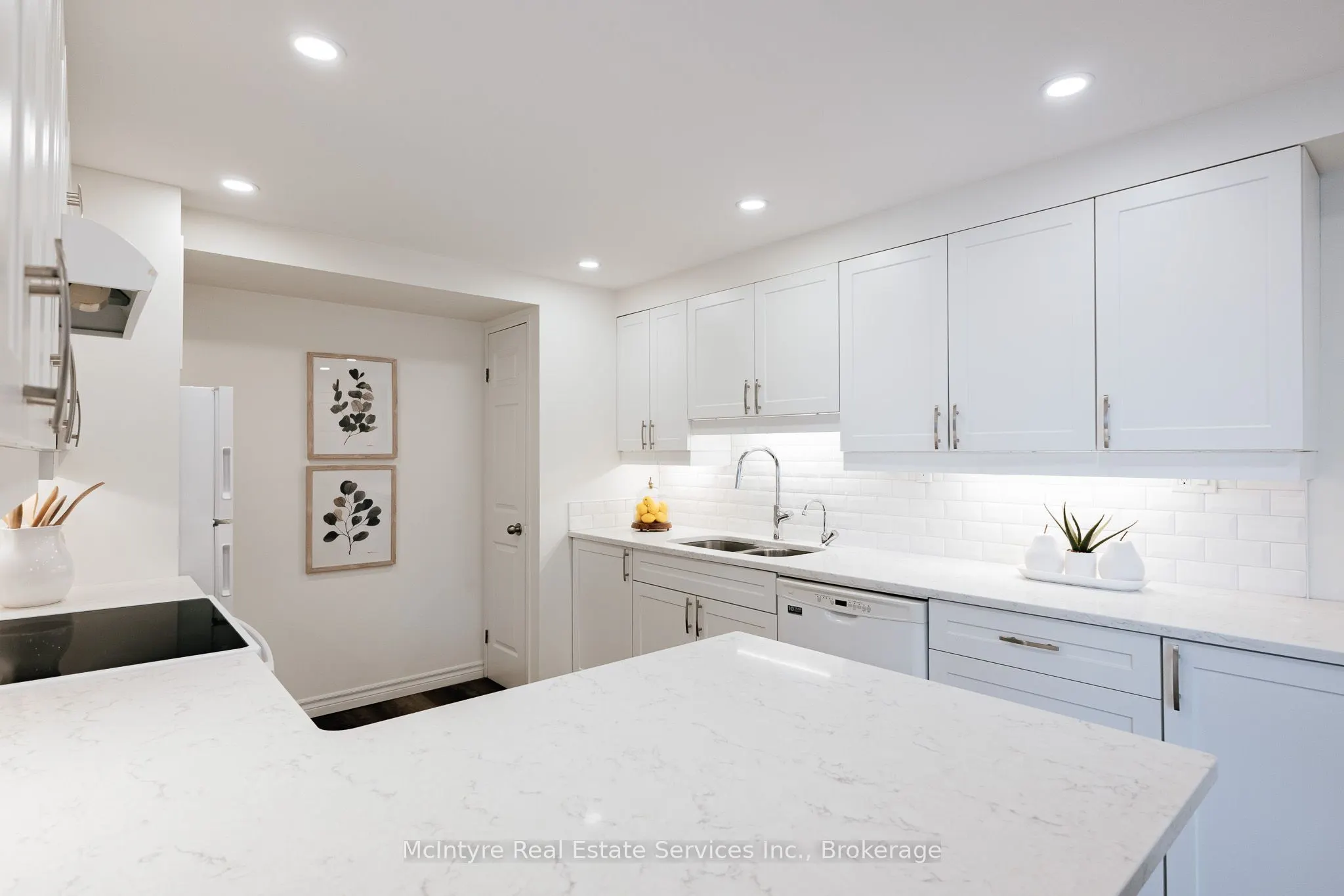 265 Westcourt Place #202