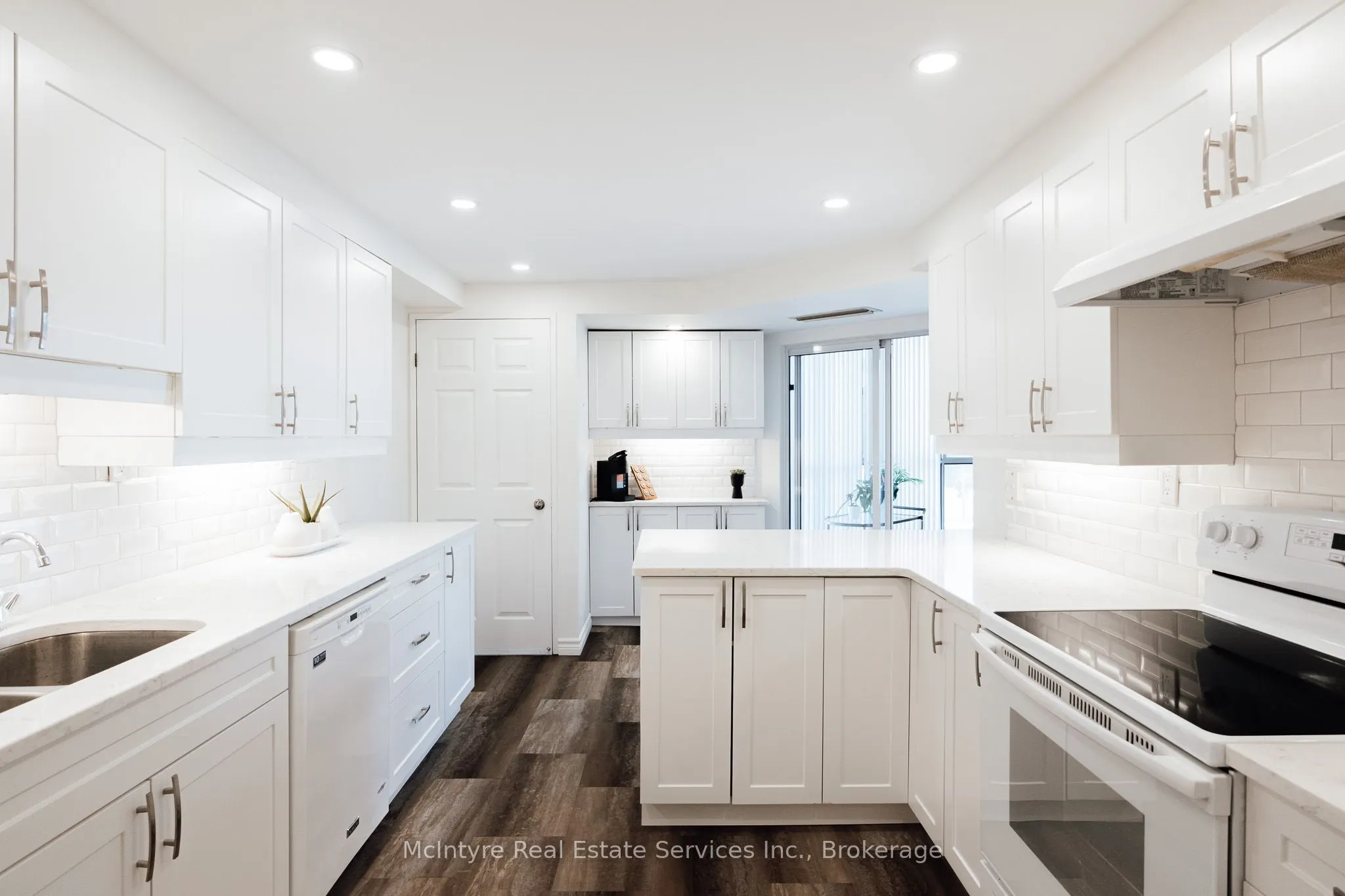 265 Westcourt Place #202