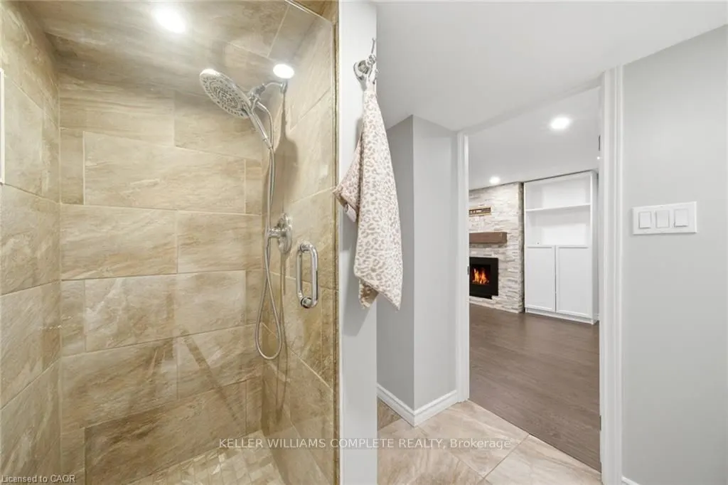 143 HUXLEY Avenue S