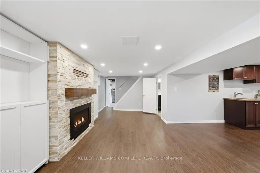 143 HUXLEY Avenue S