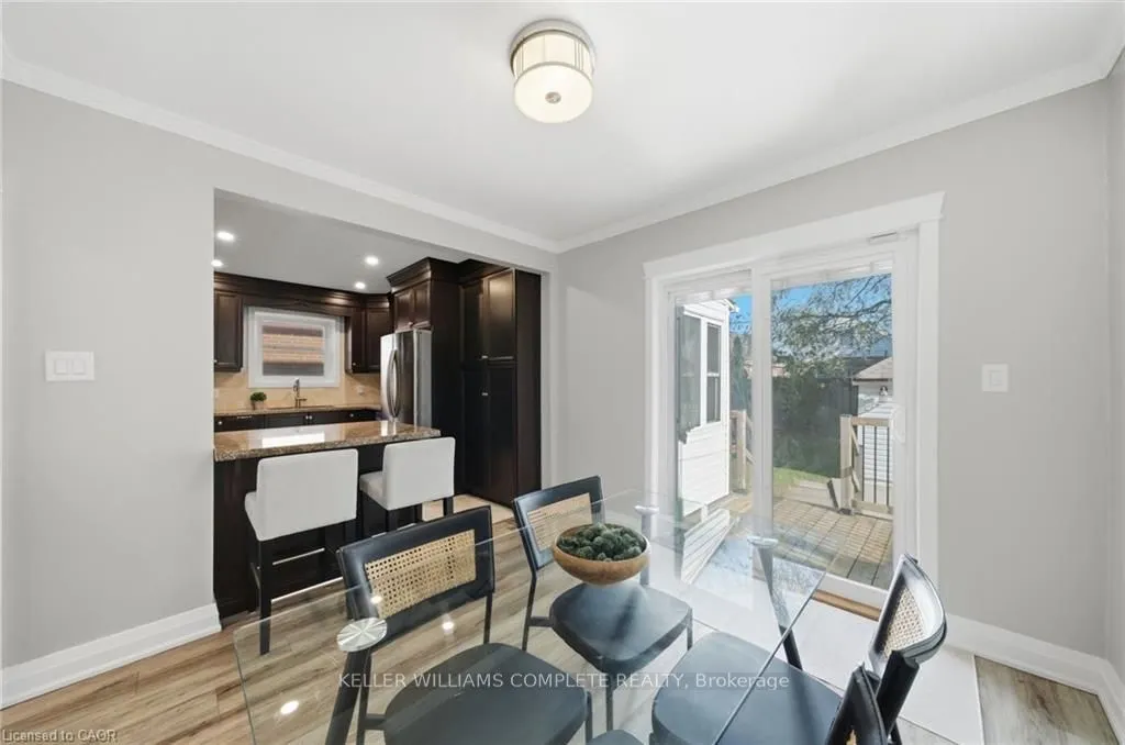 143 HUXLEY Avenue S