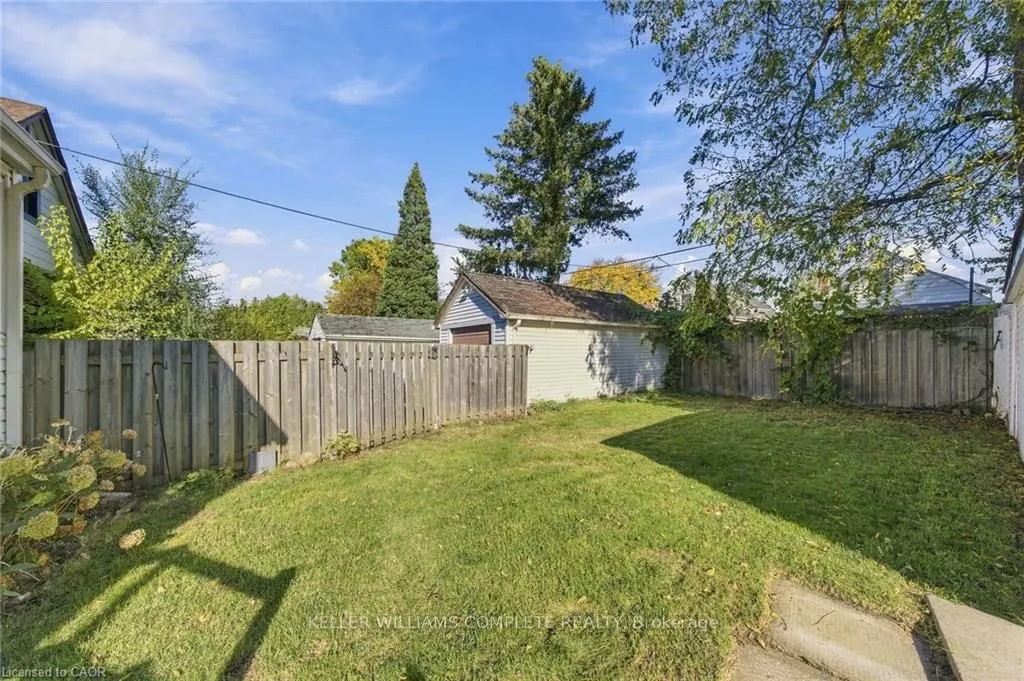 143 HUXLEY Avenue S