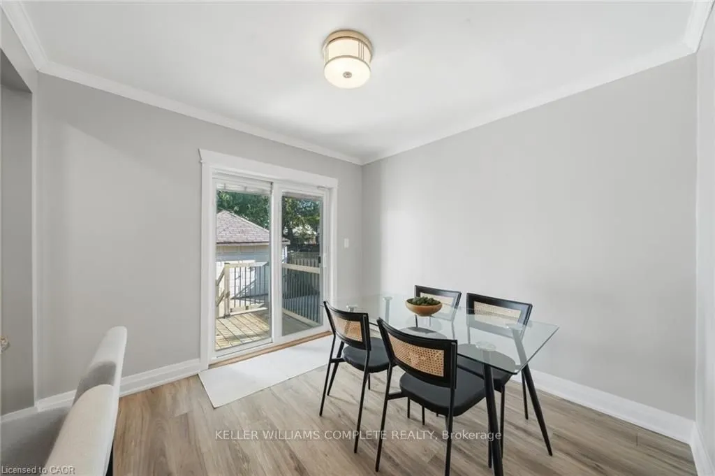 143 HUXLEY Avenue S