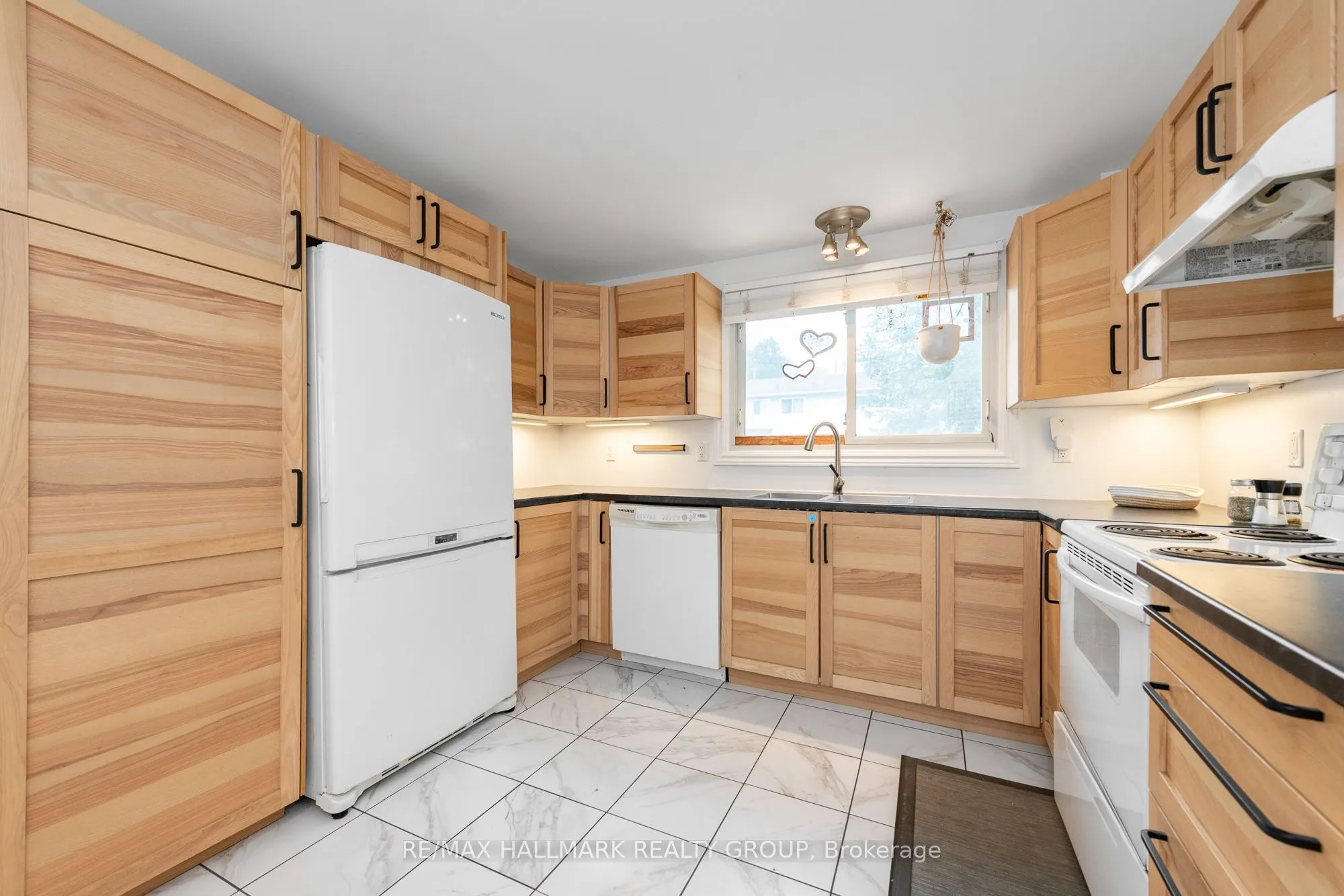 1045 Morrison Drive #121