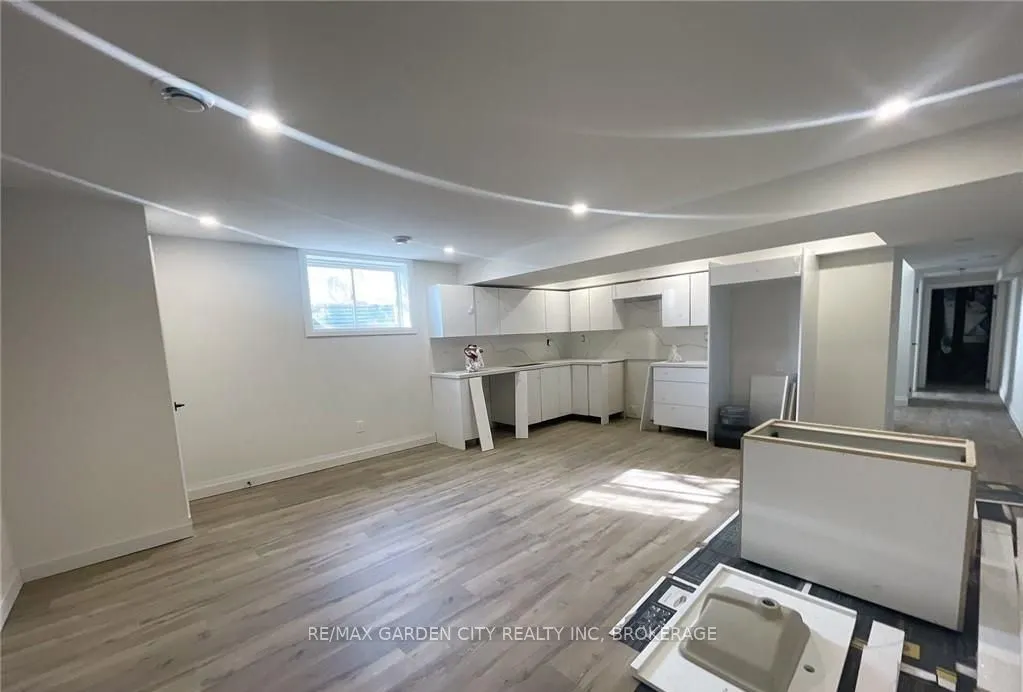 13 VALLEY Road #4-LOWER LEVEL