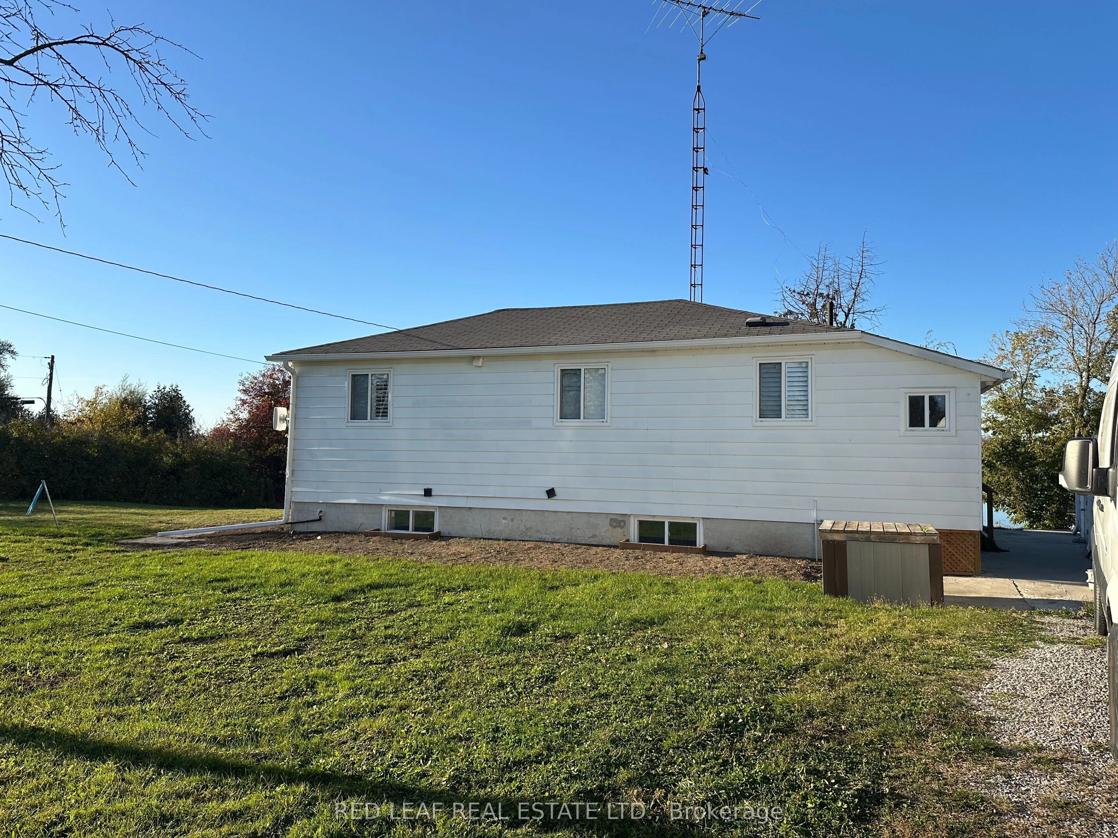 5 Robinson Avenue