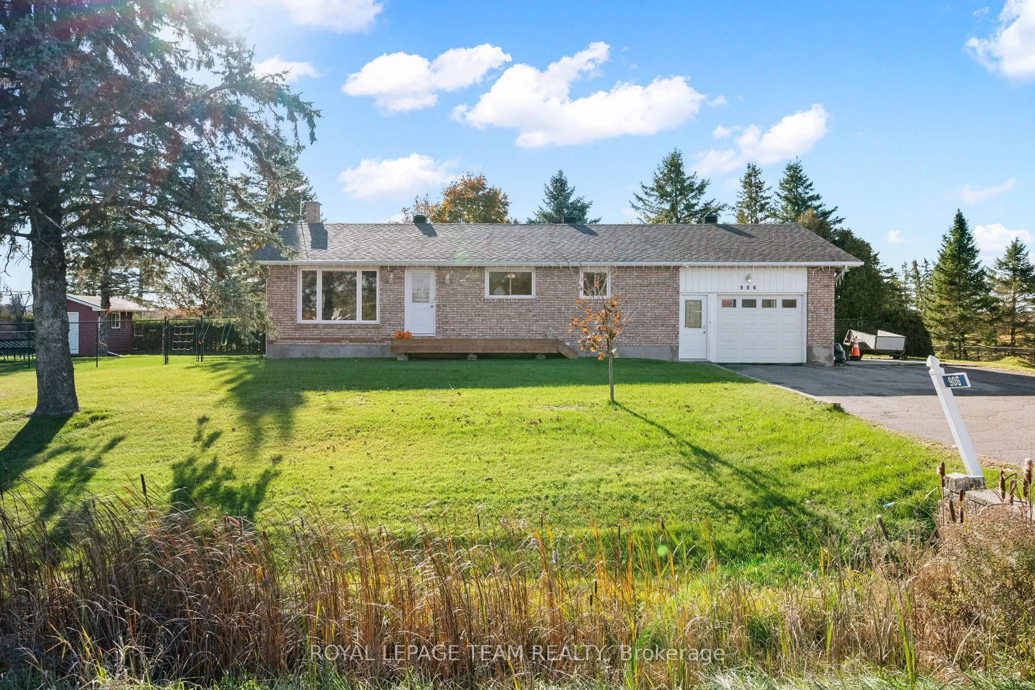 906 Russell Road